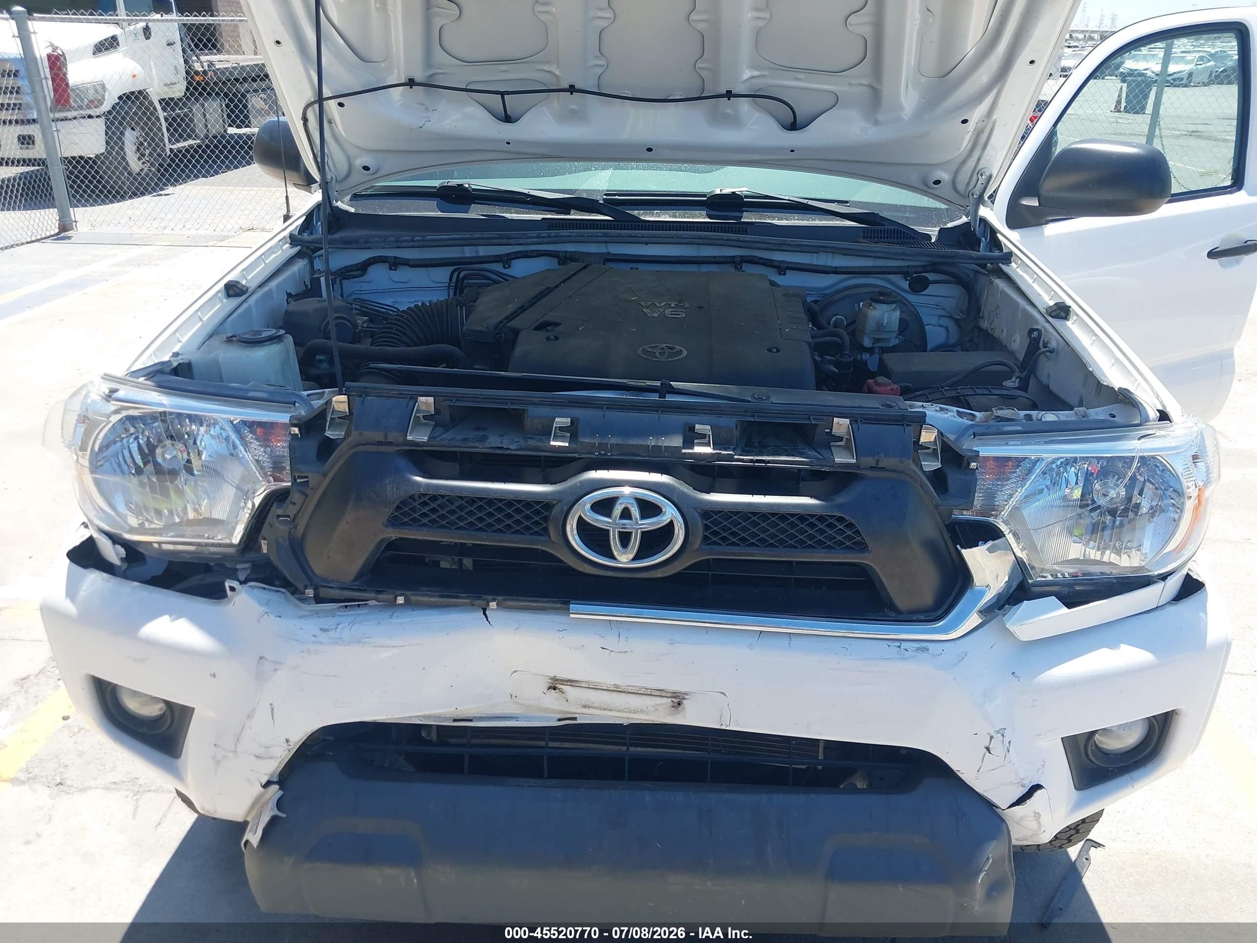 2013 Toyota Tacoma Prerunner V6 White vin: 3TMKU4HN7DM037263