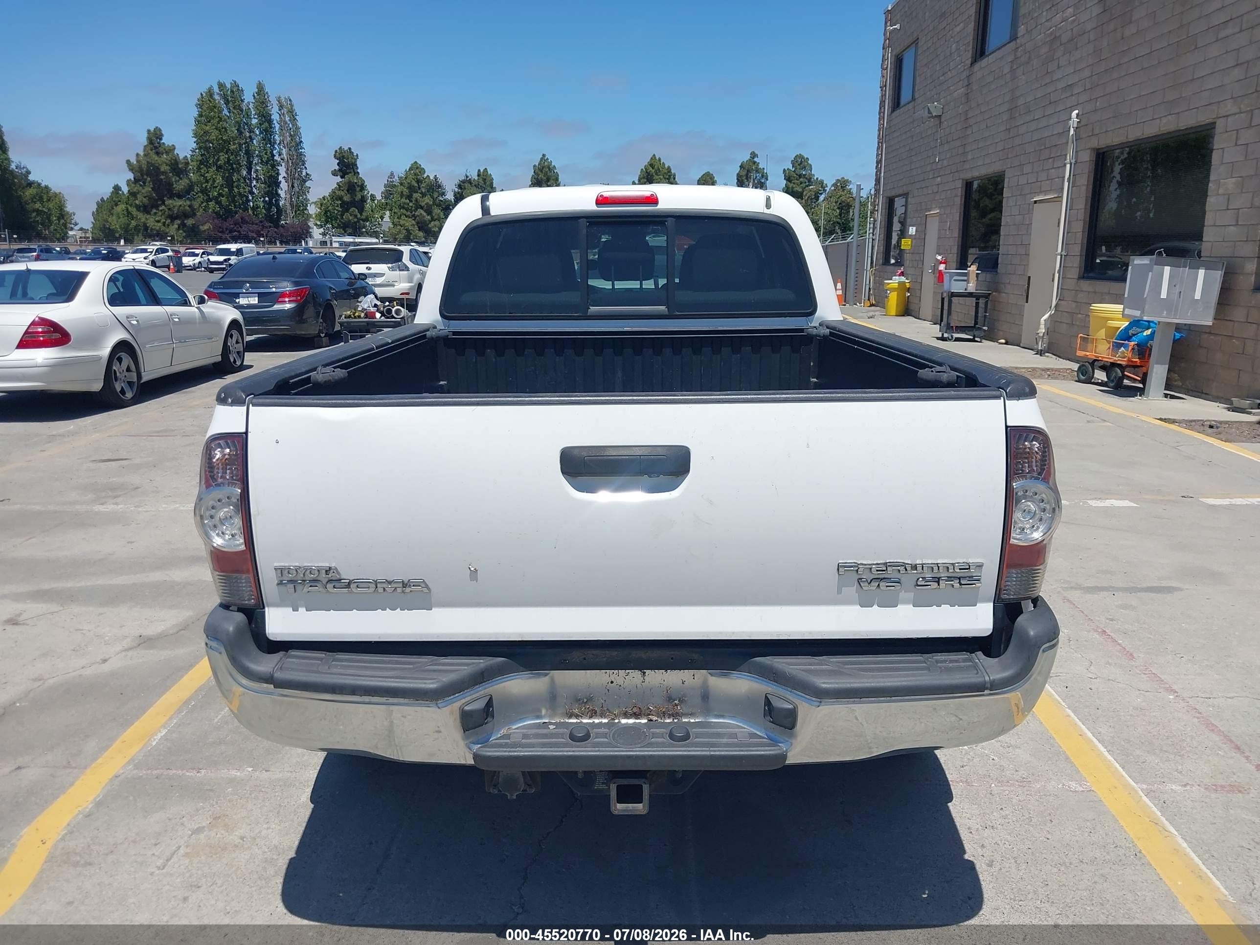 2013 Toyota Tacoma Prerunner V6 White vin: 3TMKU4HN7DM037263