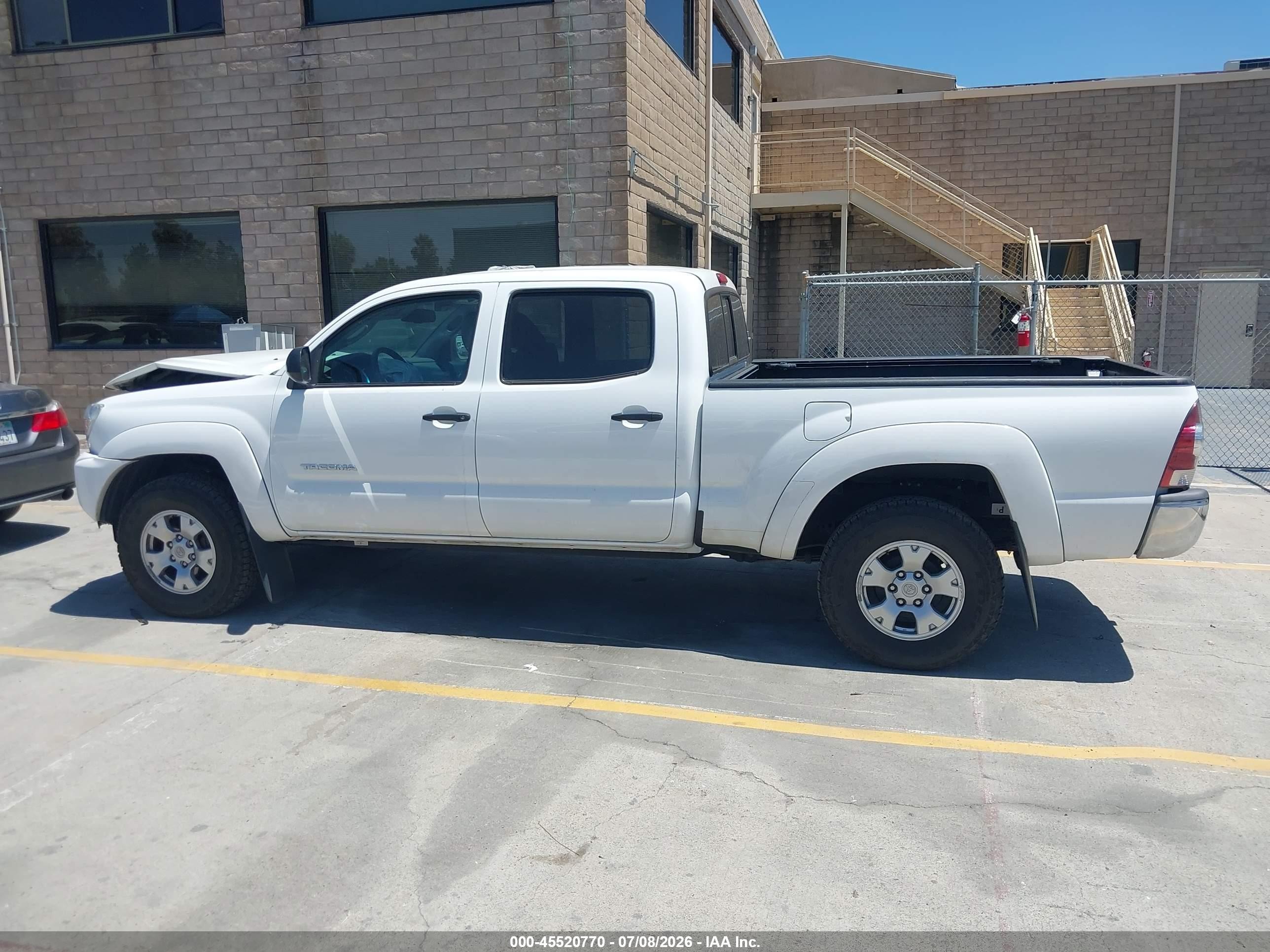 2013 Toyota Tacoma Prerunner V6 White vin: 3TMKU4HN7DM037263