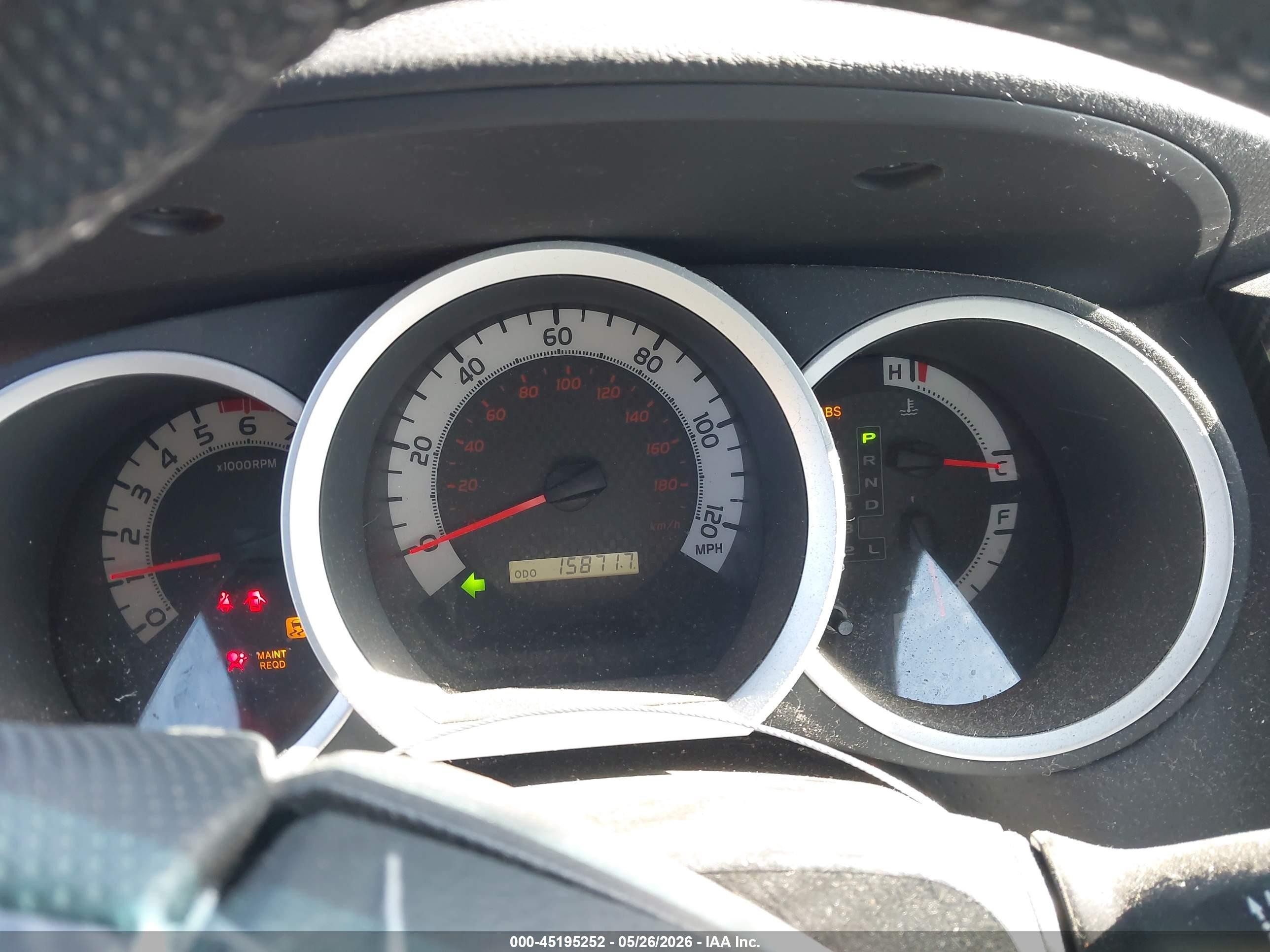 2014 Toyota Tacoma Prerunner V6 Silver vin: 3TMKU4HN7EM039323