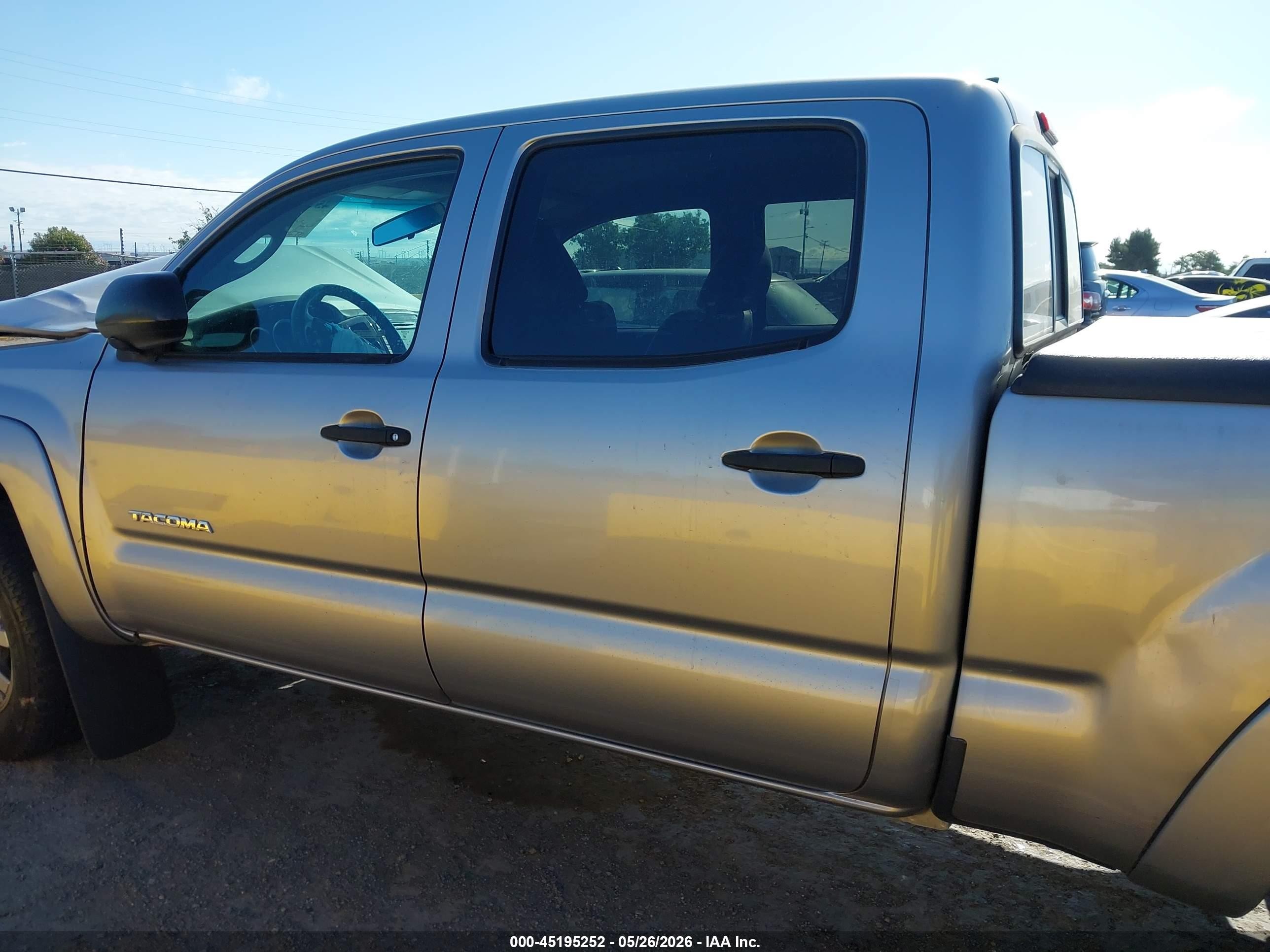 2014 Toyota Tacoma Prerunner V6 Silver vin: 3TMKU4HN7EM039323