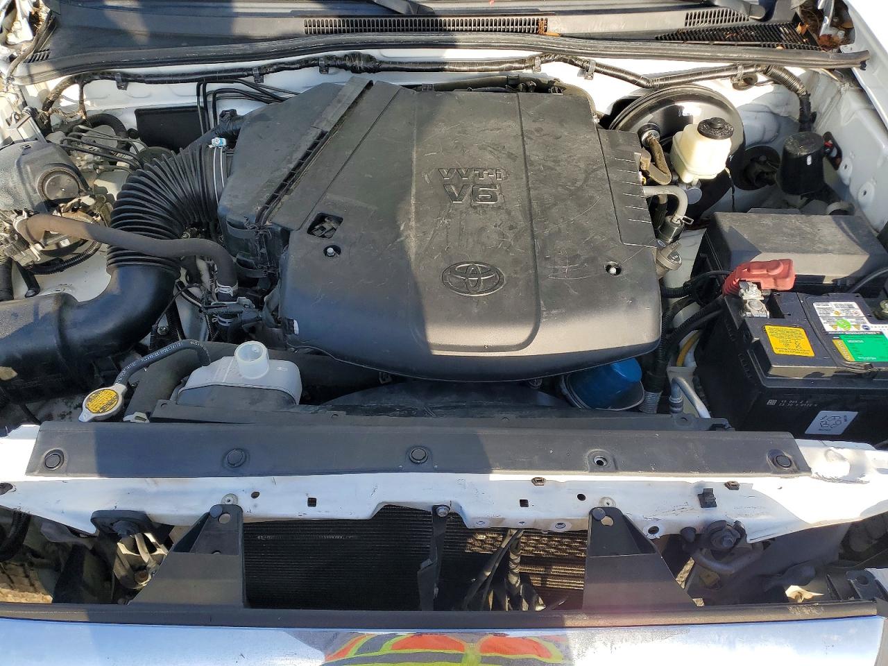 2015 Toyota Tacoma Prerunner V6 White vin: 3TMKU4HN7FM045060