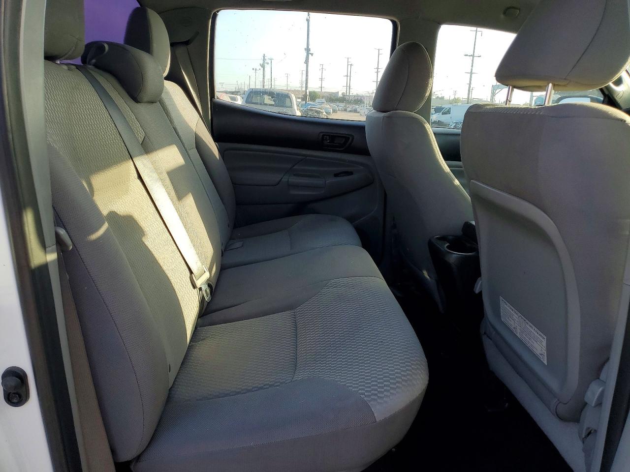 2015 Toyota Tacoma Prerunner V6 White vin: 3TMKU4HN7FM045060