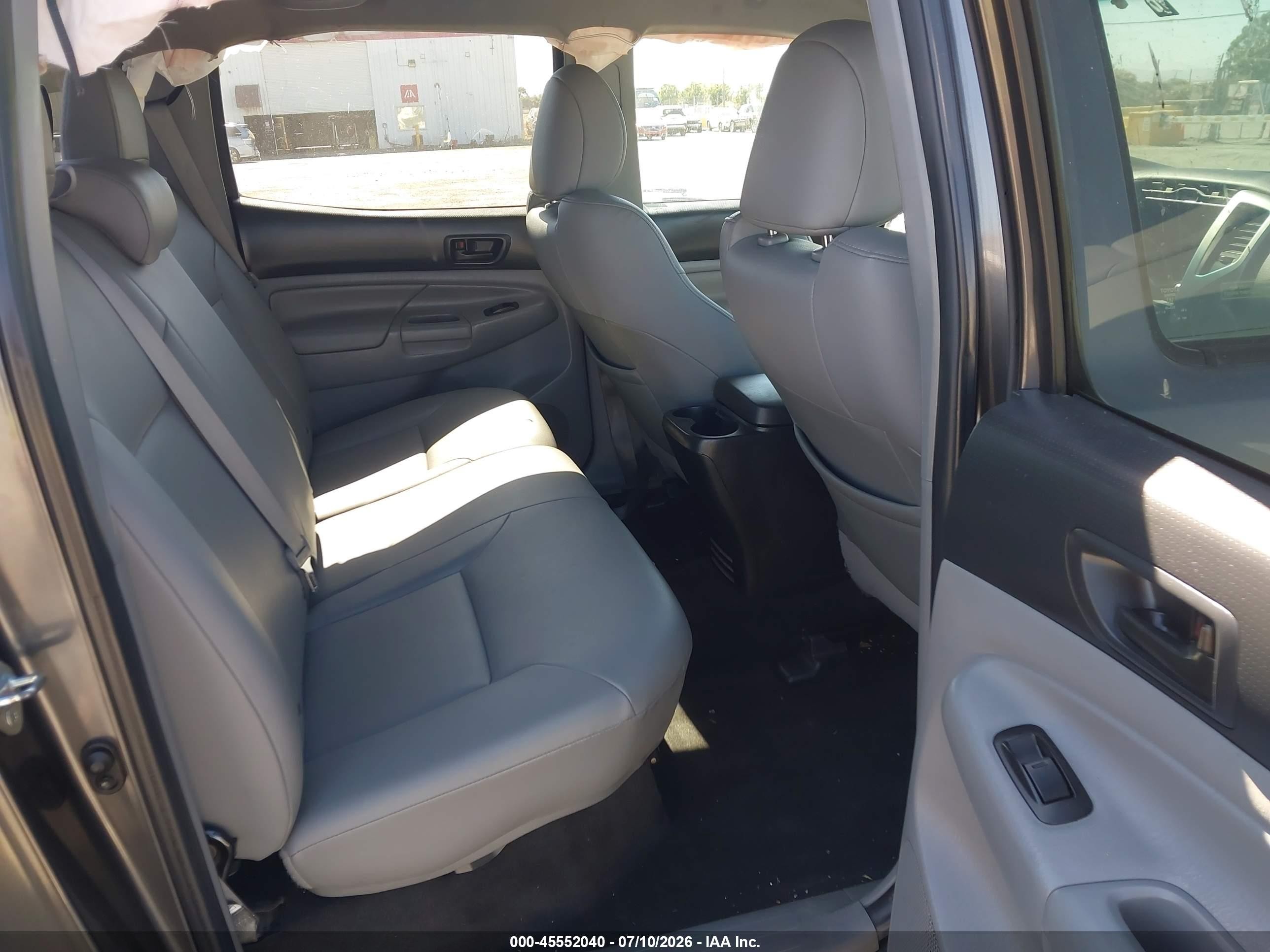 2015 Toyota Tacoma Prerunner V6 Gray vin: 3TMKU4HN7FM045205