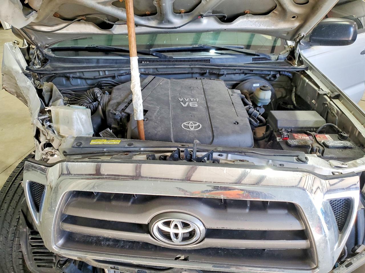 2010 Toyota Tacoma Prerunner V6 Silver vin: 3TMKU4HN8AM025439