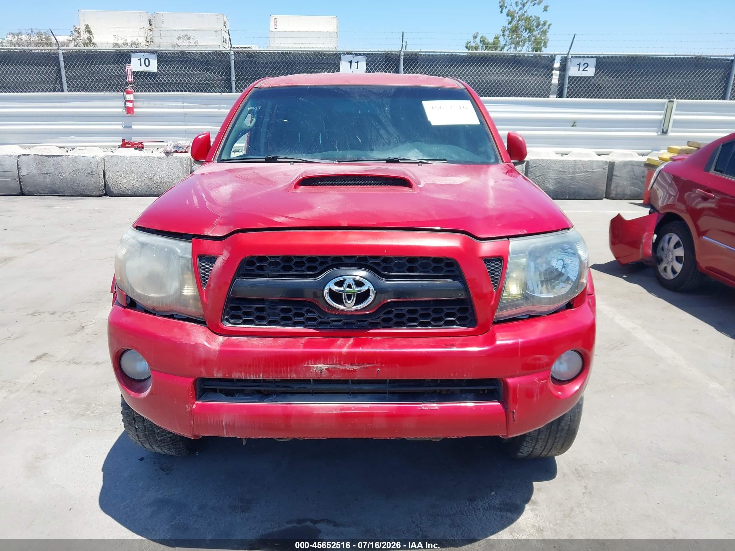 2011 Toyota Tacoma Prerunner V6 Red vin: 3TMKU4HN8BM027791