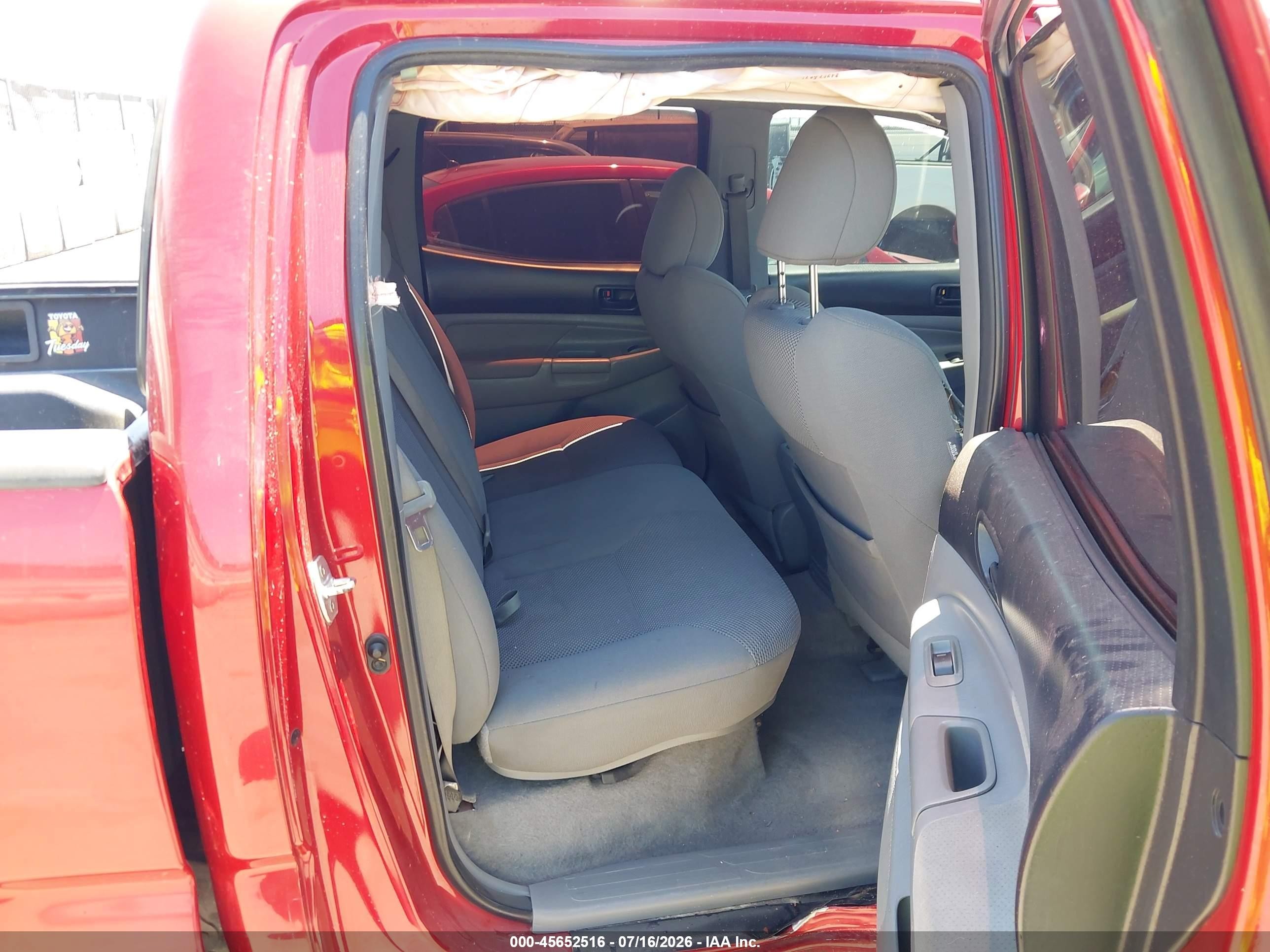 2011 Toyota Tacoma Prerunner V6 Red vin: 3TMKU4HN8BM027791