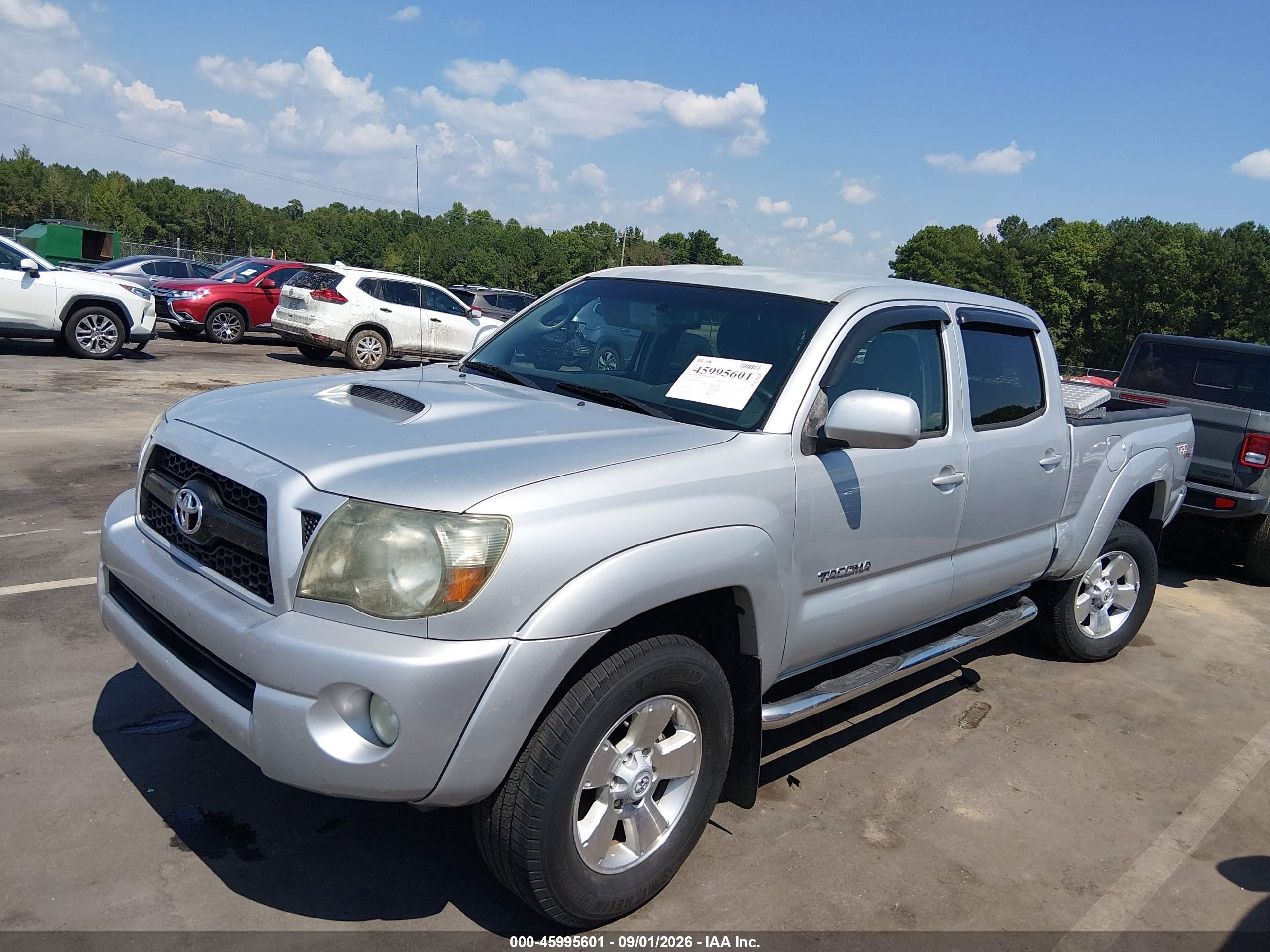 2011 Toyota Tacoma Prerunner V6 Silver vin: 3TMKU4HN8BM029511