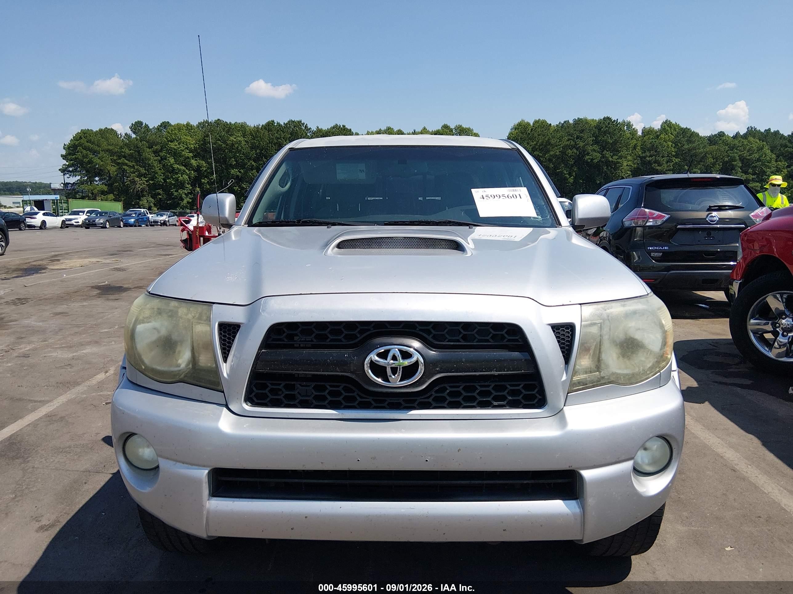 2011 Toyota Tacoma Prerunner V6 Silver vin: 3TMKU4HN8BM029511