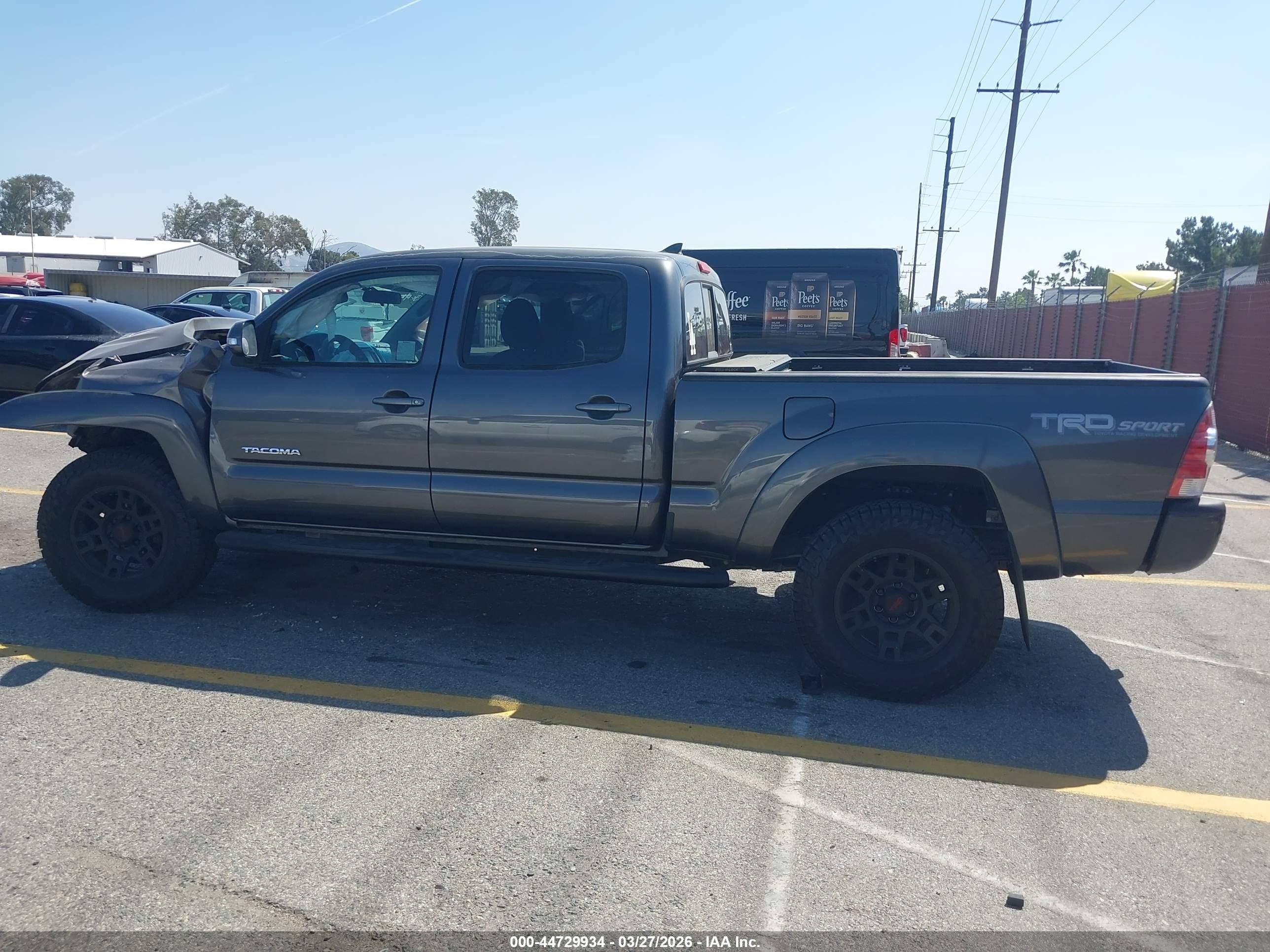 2015 Toyota Tacoma Prerunner V6 Brown vin: 3TMKU4HN8FM043625
