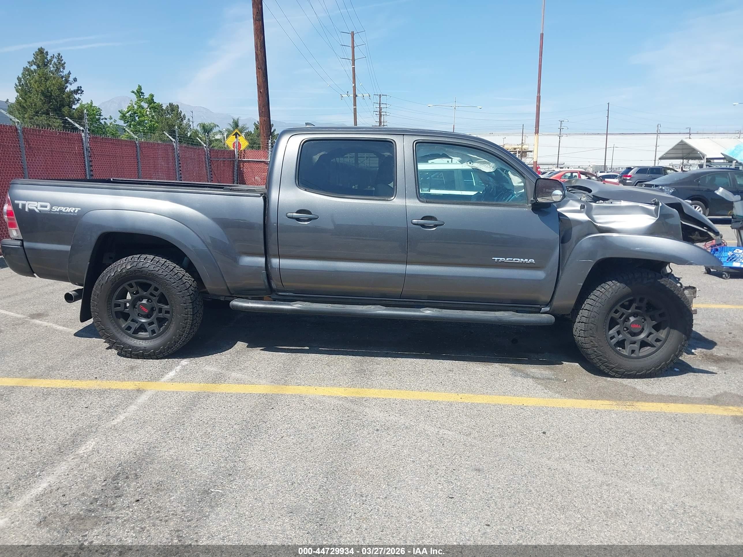2015 Toyota Tacoma Prerunner V6 Brown vin: 3TMKU4HN8FM043625