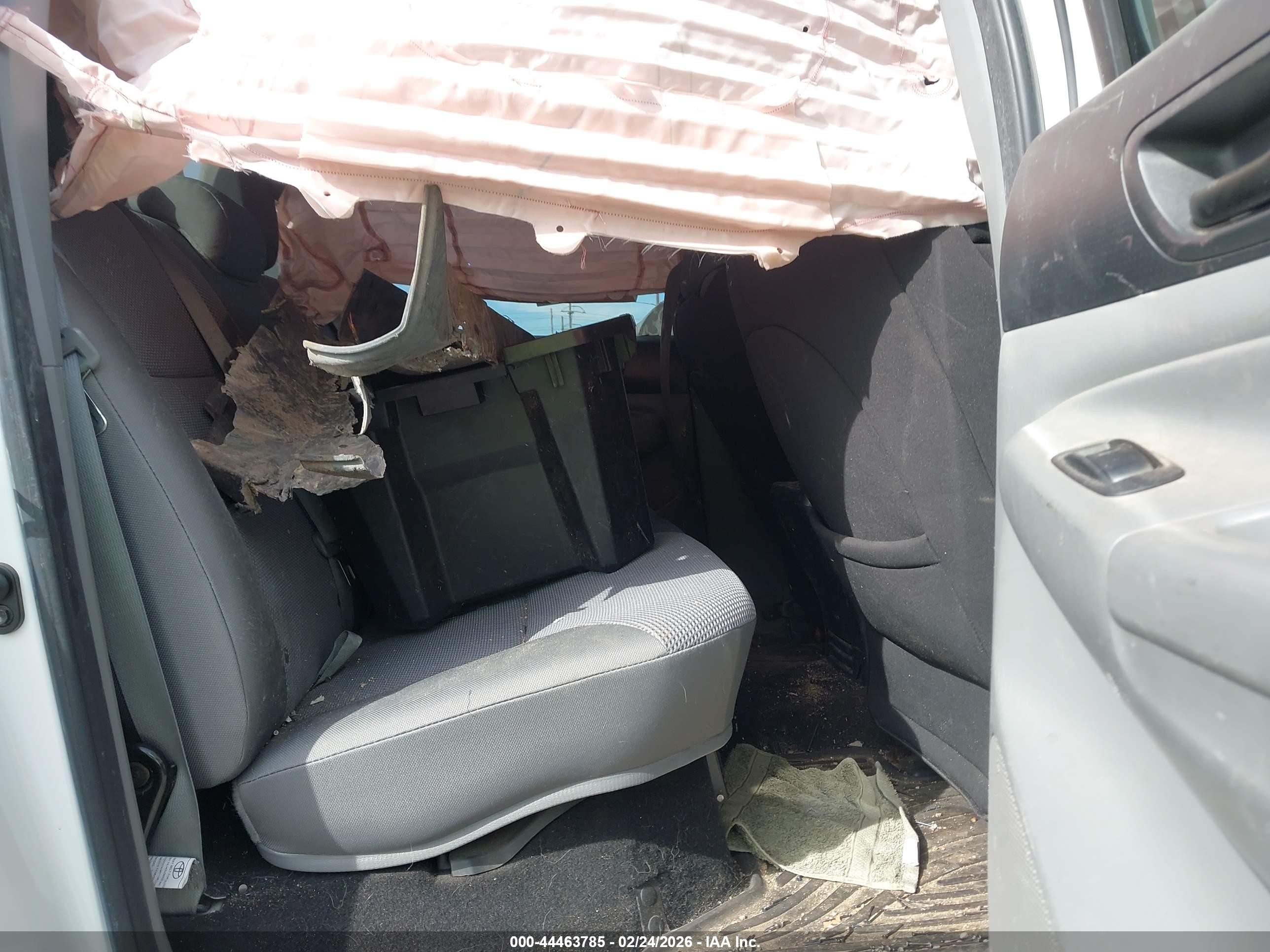 2014 Toyota Tacoma Prerunner V6 Белый vin: 3TMKU4HN9EM041820