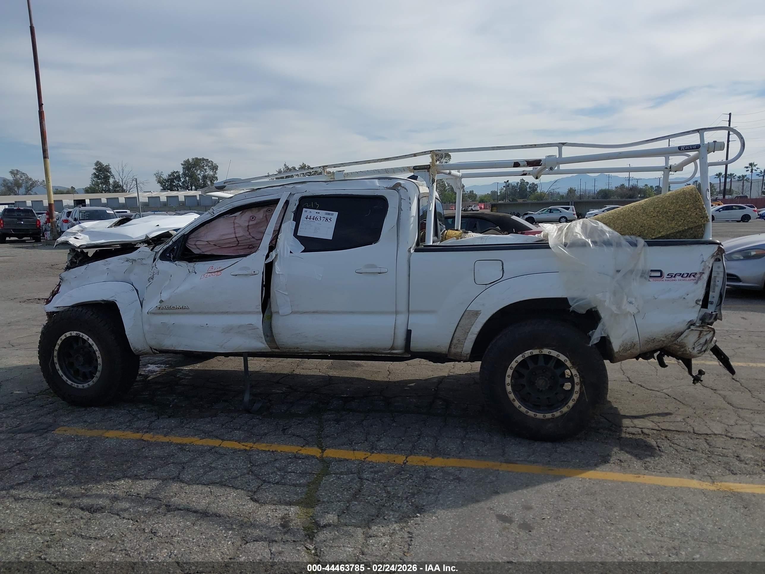 2014 Toyota Tacoma Prerunner V6 Белый vin: 3TMKU4HN9EM041820