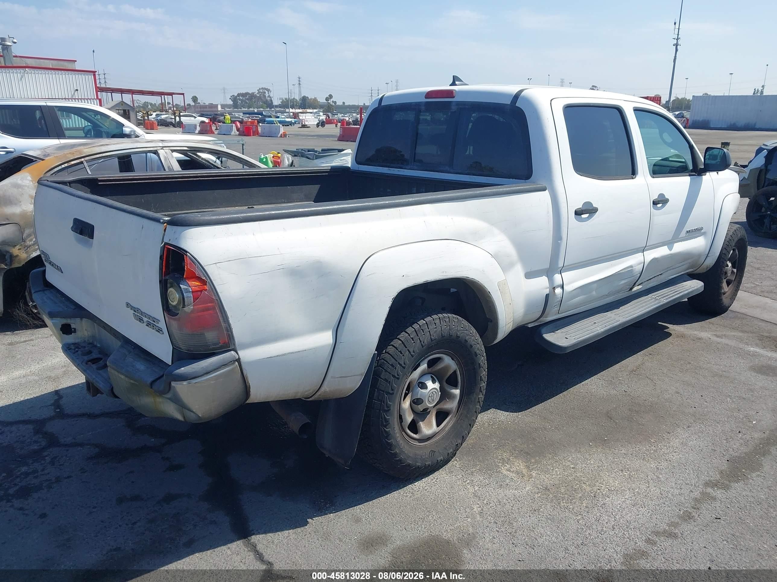 2015 Toyota Tacoma Prerunner V6 Белый vin: 3TMKU4HN9FM045996
