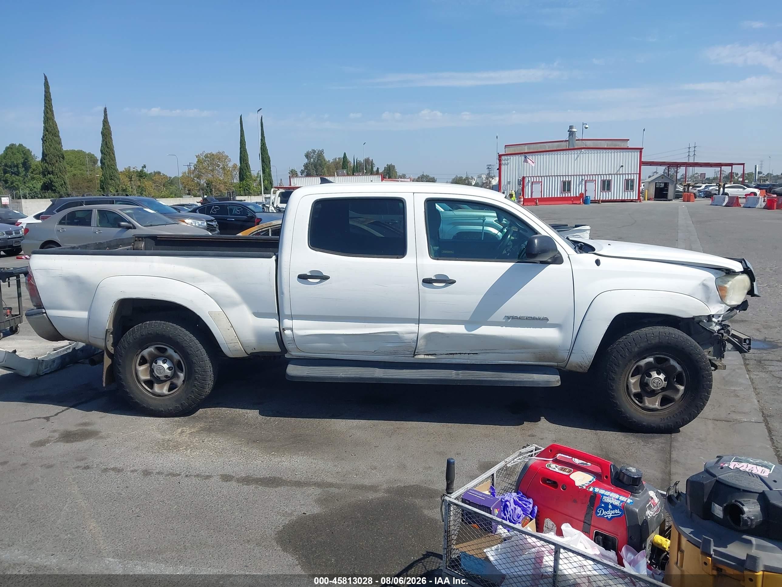 2015 Toyota Tacoma Prerunner V6 Белый vin: 3TMKU4HN9FM045996