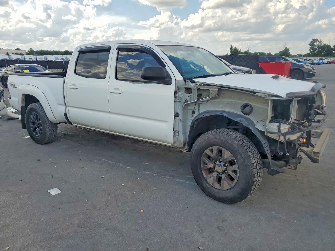2011 Toyota Tacoma Double Cab Prerunner Long Bed White vin: 3TMKU4HNXBM029106