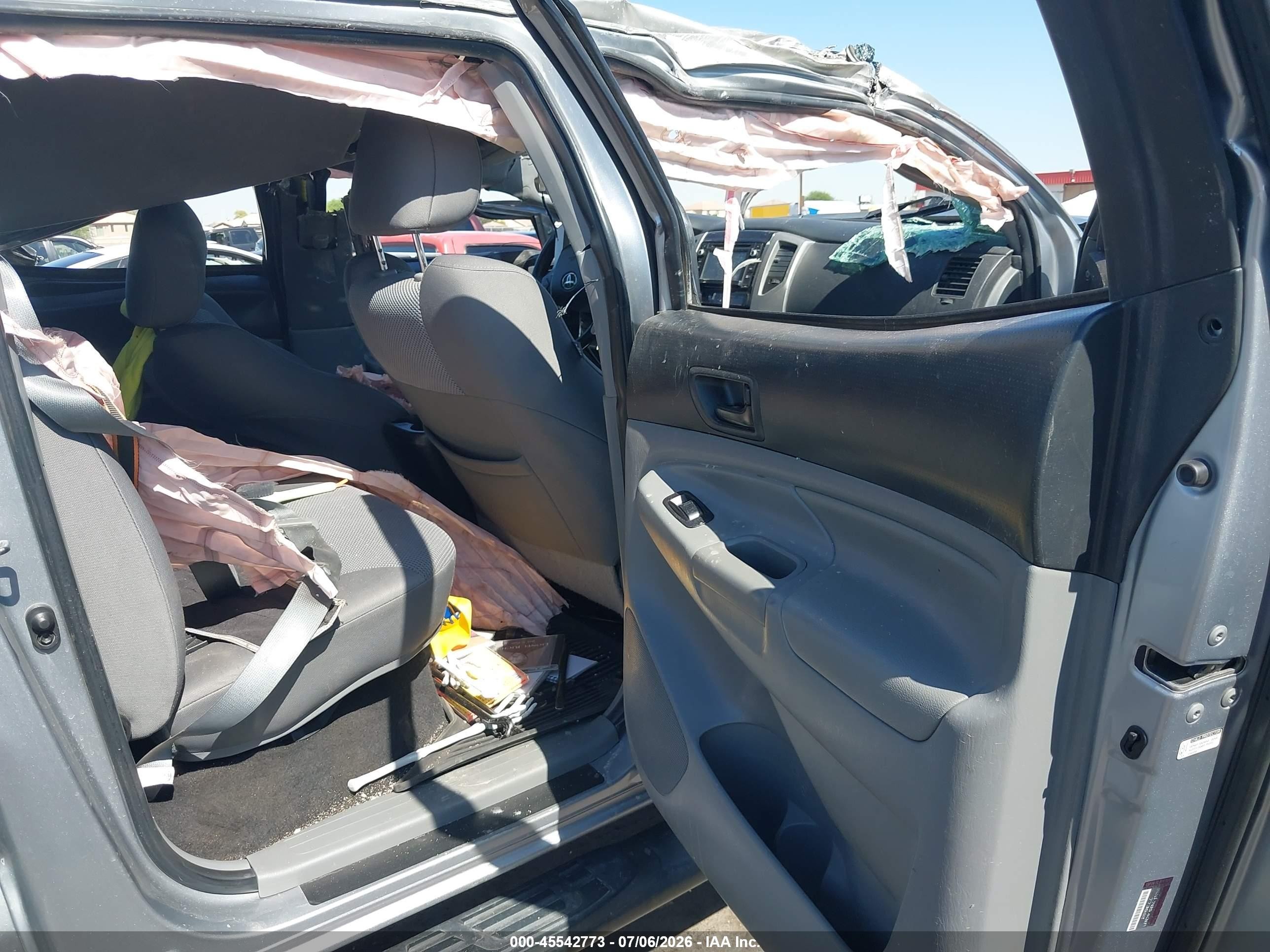 2014 Toyota Tacoma Prerunner V6 Silver vin: 3TMKU4HNXEM041079