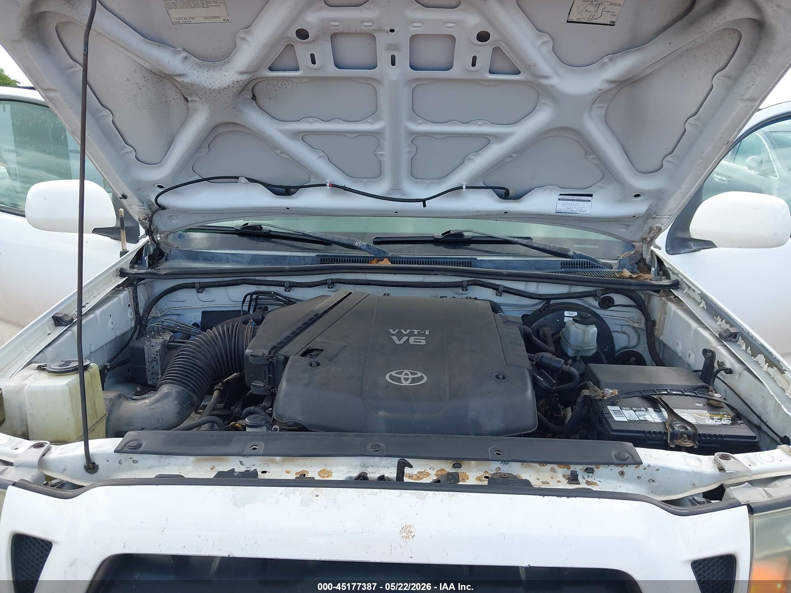 2009 Toyota Tacoma Prerunner V6 White vin: 3TMKU72N09M023397