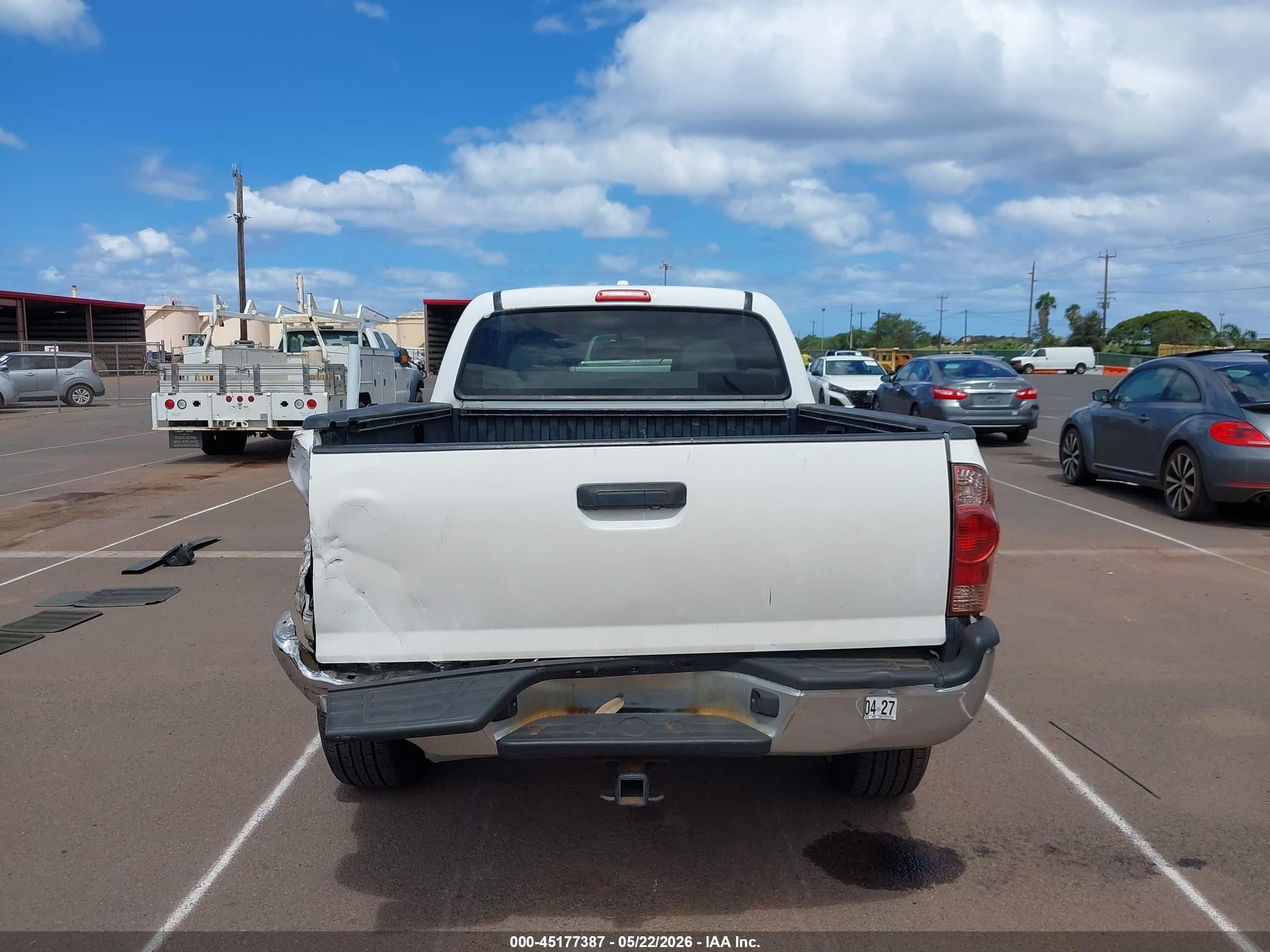 2009 Toyota Tacoma Prerunner V6 White vin: 3TMKU72N09M023397