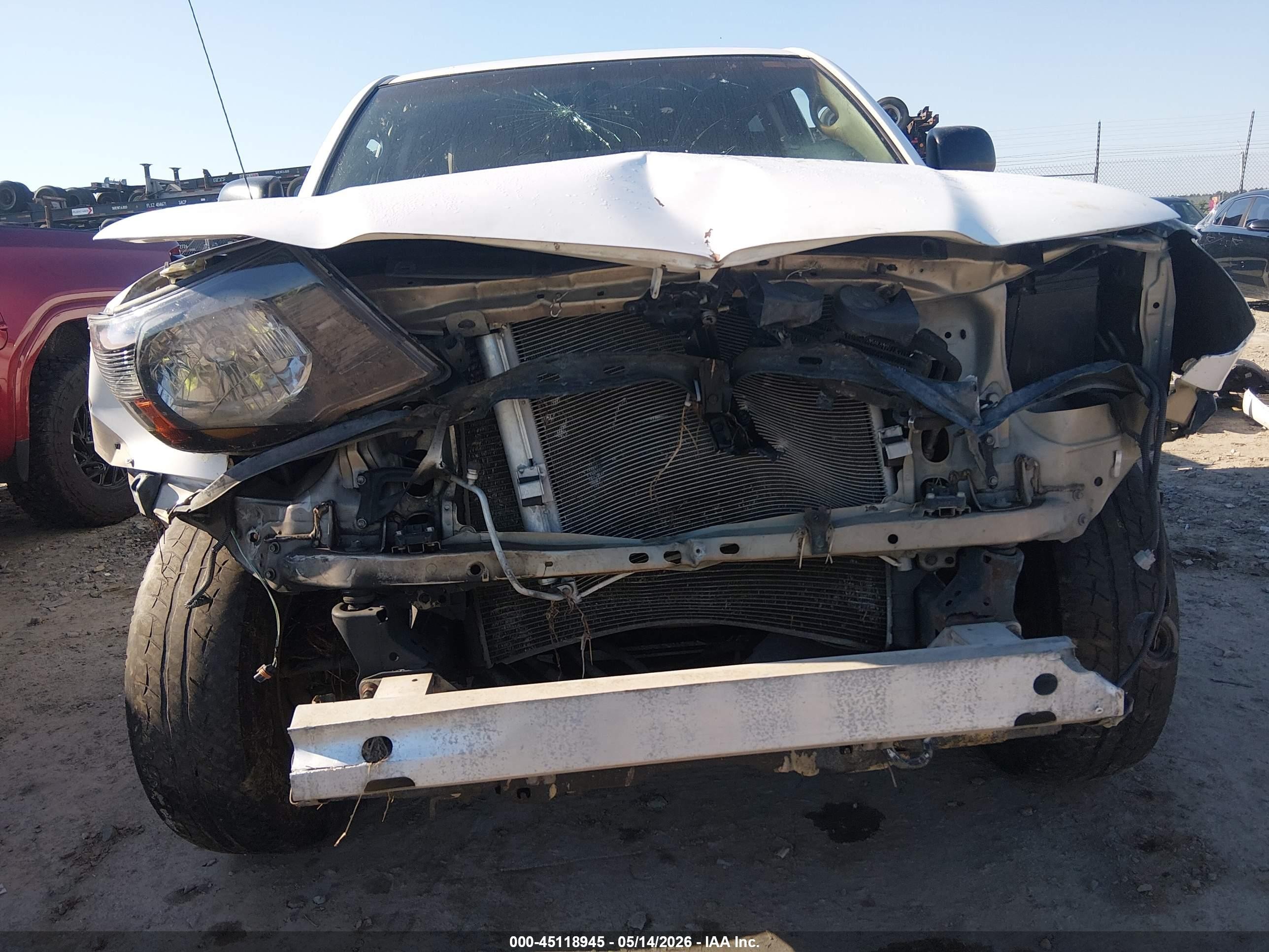 2007 Toyota Tacoma Prerunner V6 White vin: 3TMKU72N17M013281