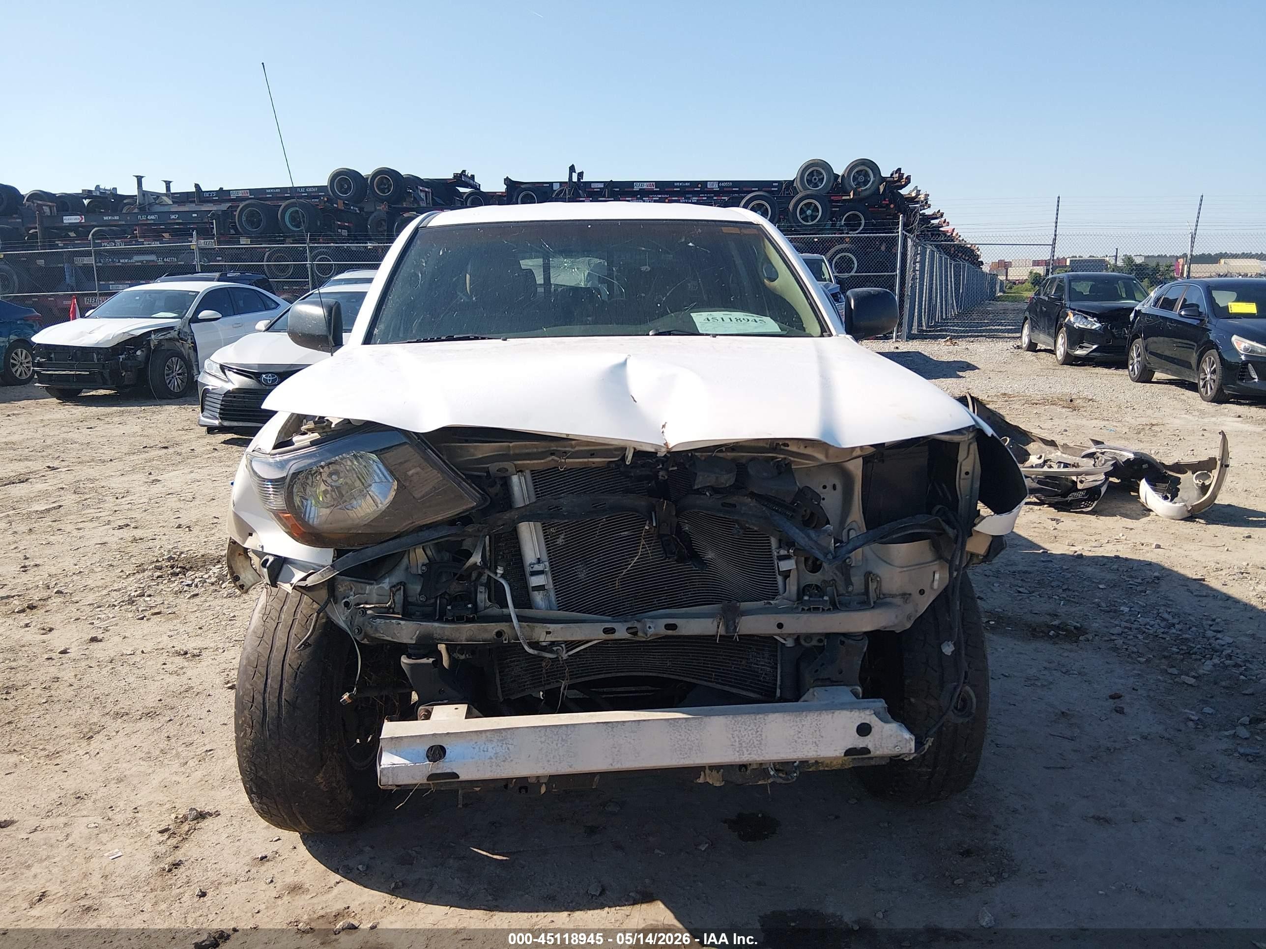 2007 Toyota Tacoma Prerunner V6 White vin: 3TMKU72N17M013281