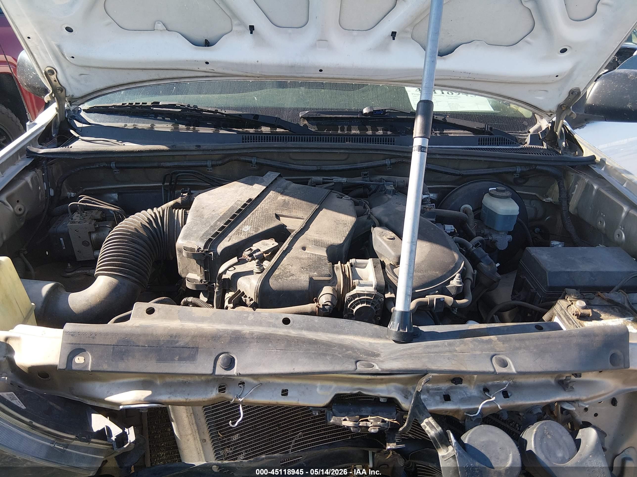 2007 Toyota Tacoma Prerunner V6 White vin: 3TMKU72N17M013281