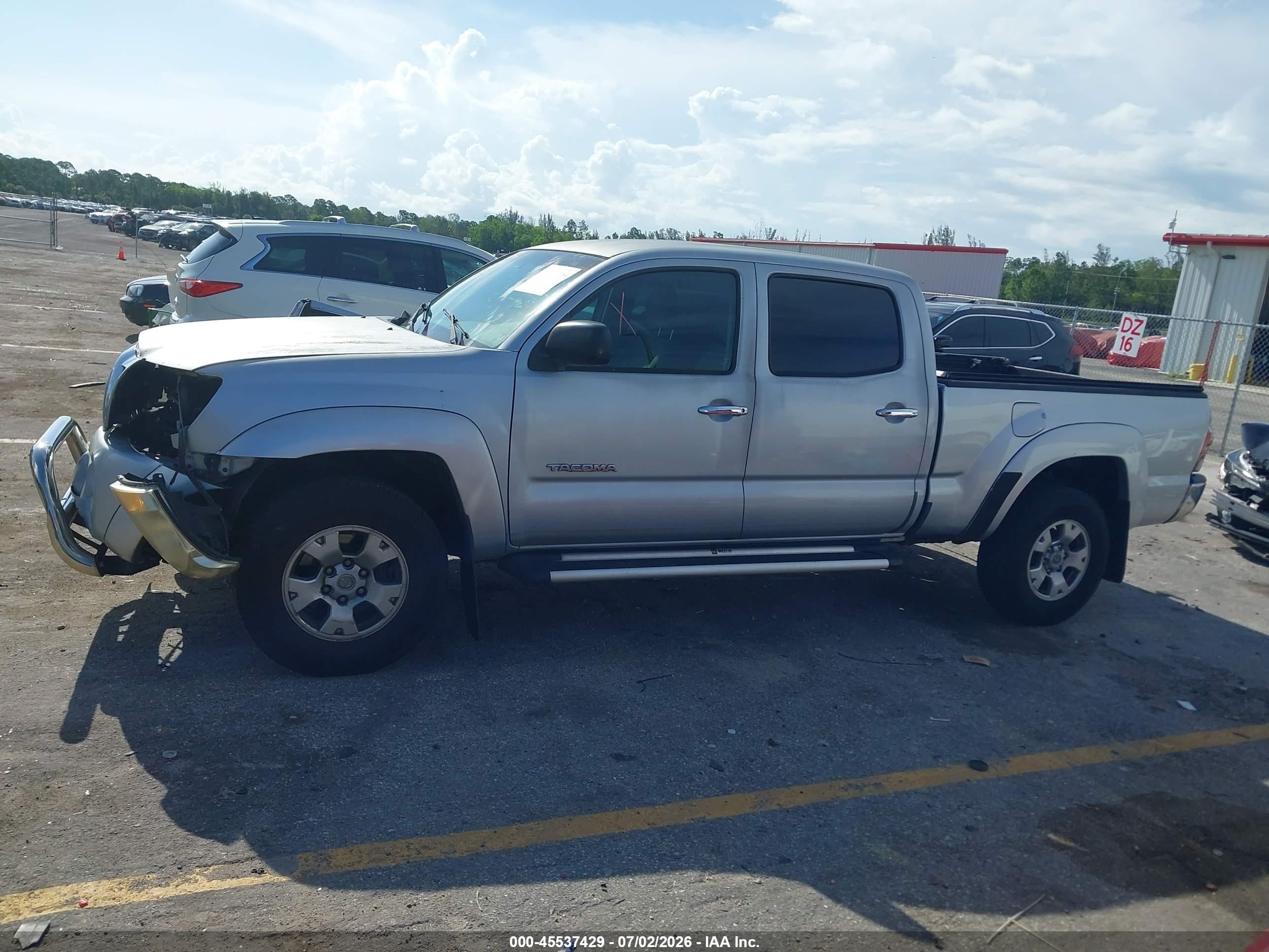 2009 Toyota Tacoma Prerunner V6 Silver vin: 3TMKU72N19M018712