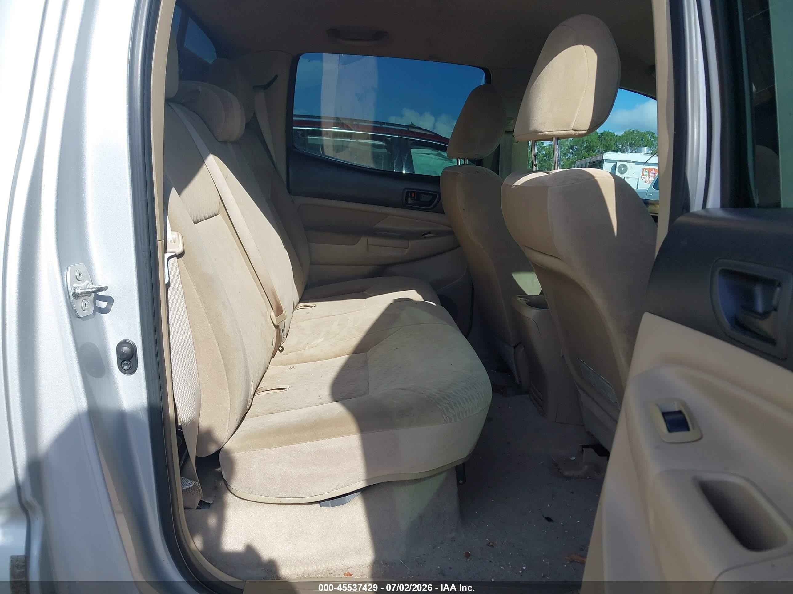 2009 Toyota Tacoma Prerunner V6 Silver vin: 3TMKU72N19M018712