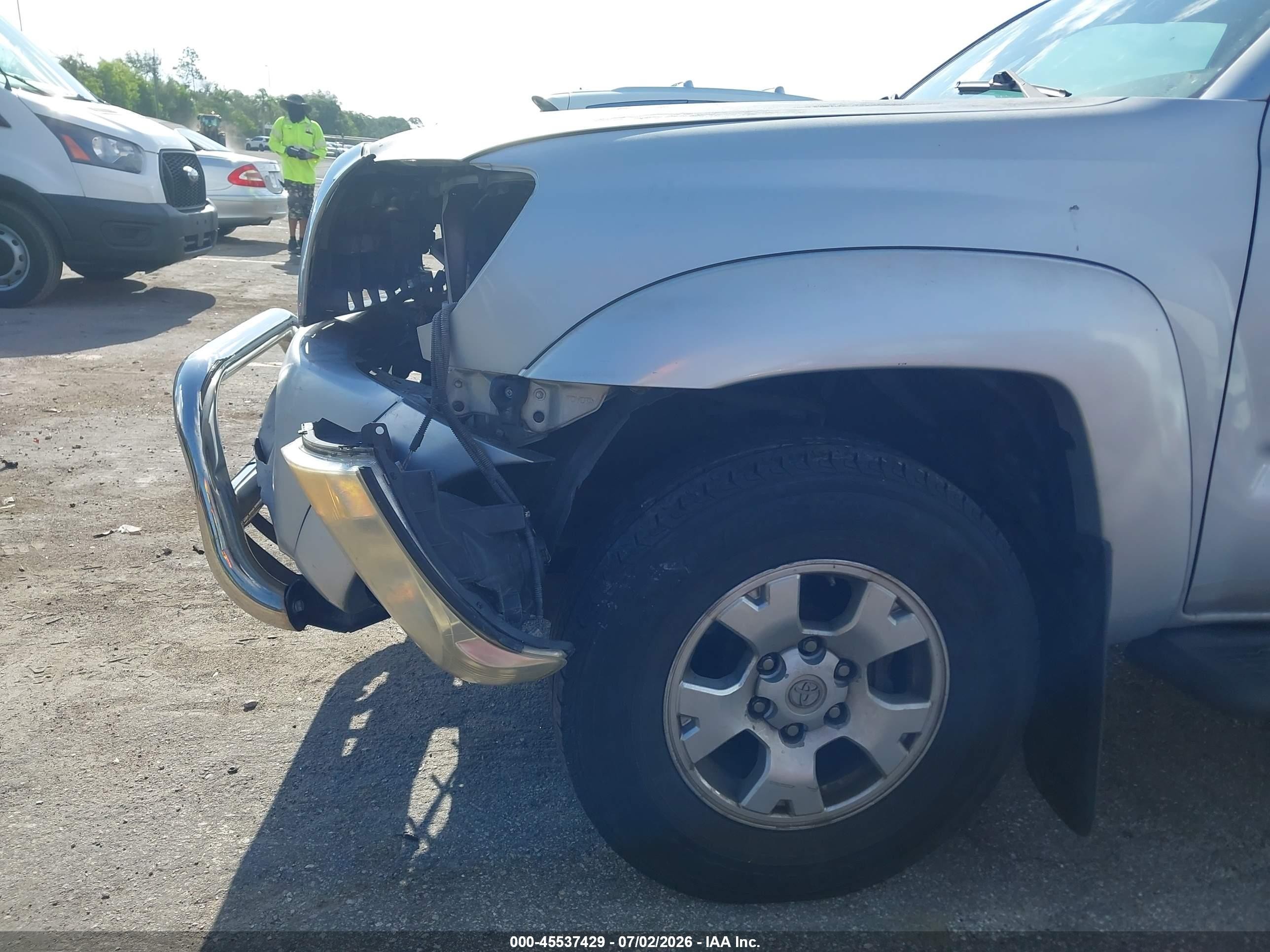2009 Toyota Tacoma Prerunner V6 Silver vin: 3TMKU72N19M018712