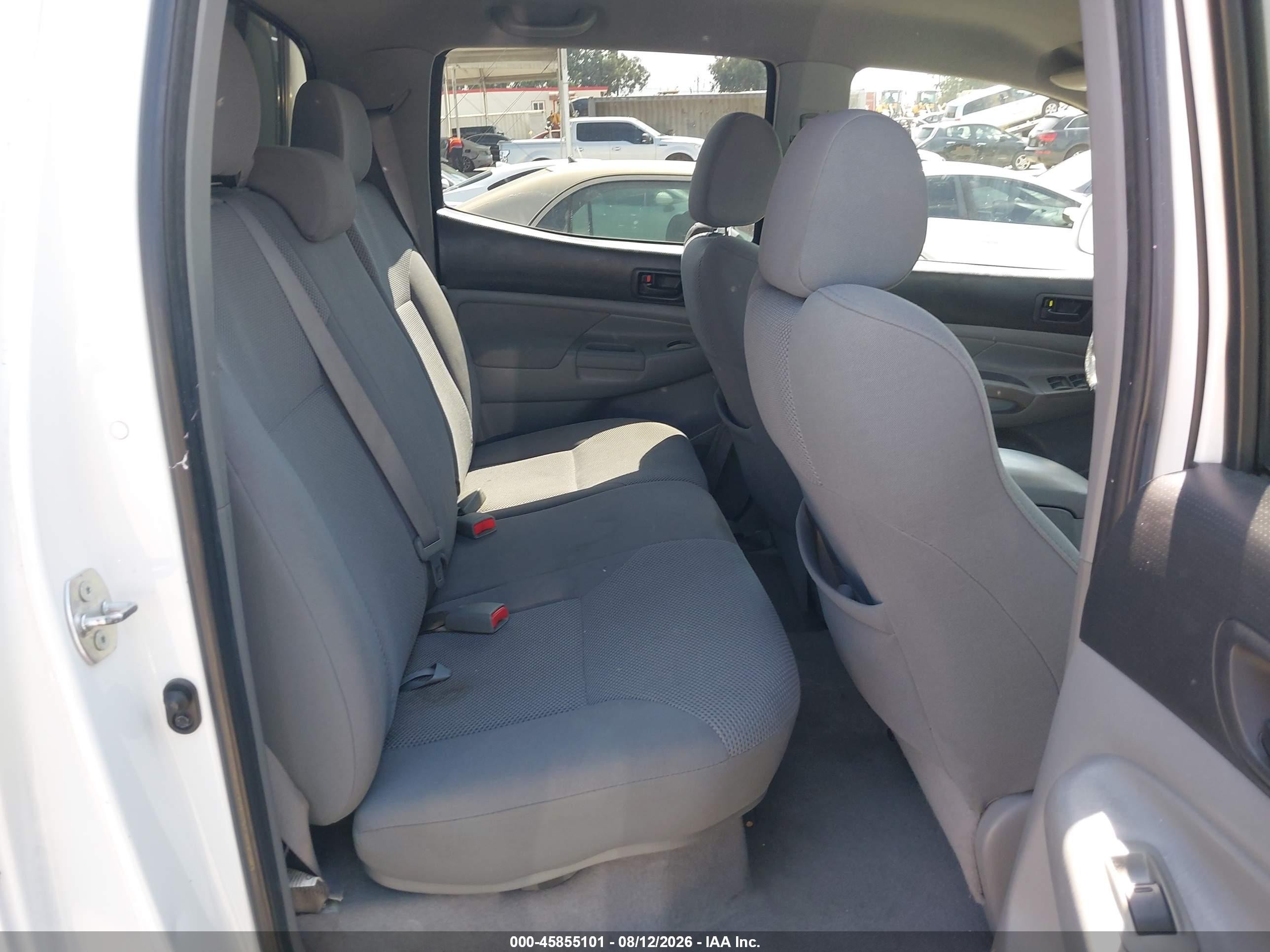2008 Toyota Tacoma Prerunner V6 White vin: 3TMKU72N28M013985