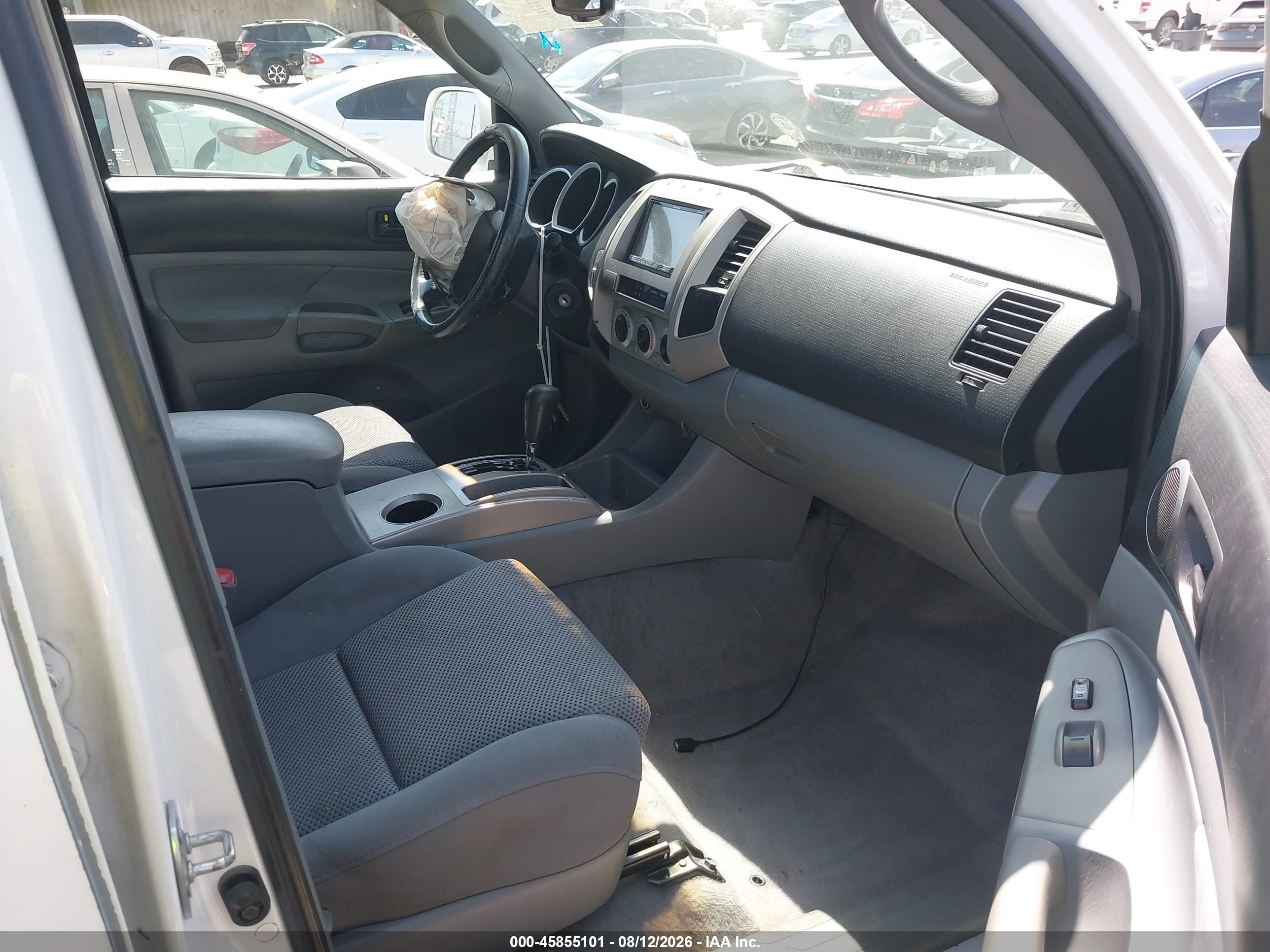 2008 Toyota Tacoma Prerunner V6 White vin: 3TMKU72N28M013985