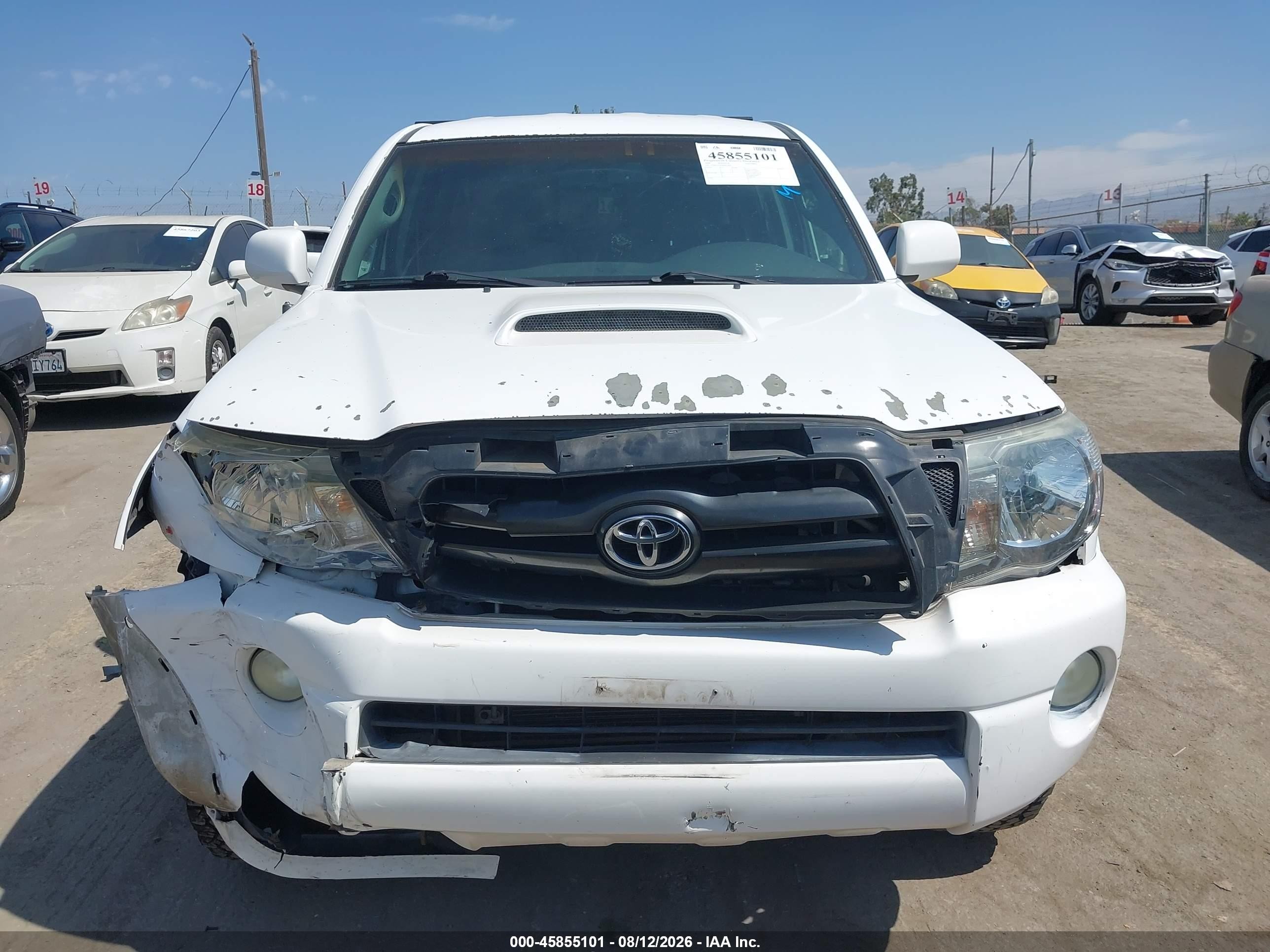 2008 Toyota Tacoma Prerunner V6 White vin: 3TMKU72N28M013985