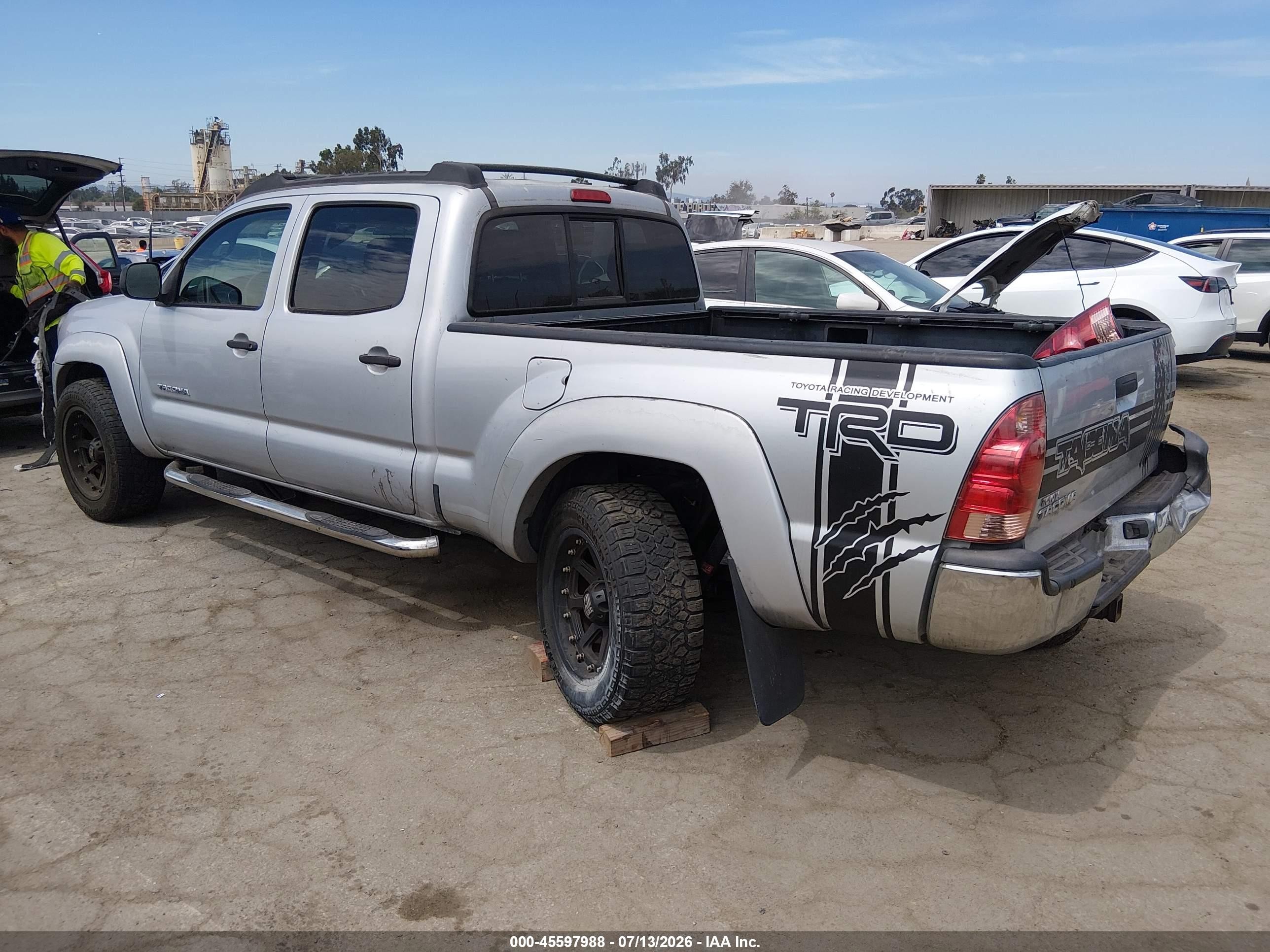 2008 Toyota Tacoma Prerunner V6 Silver vin: 3TMKU72N48M017018