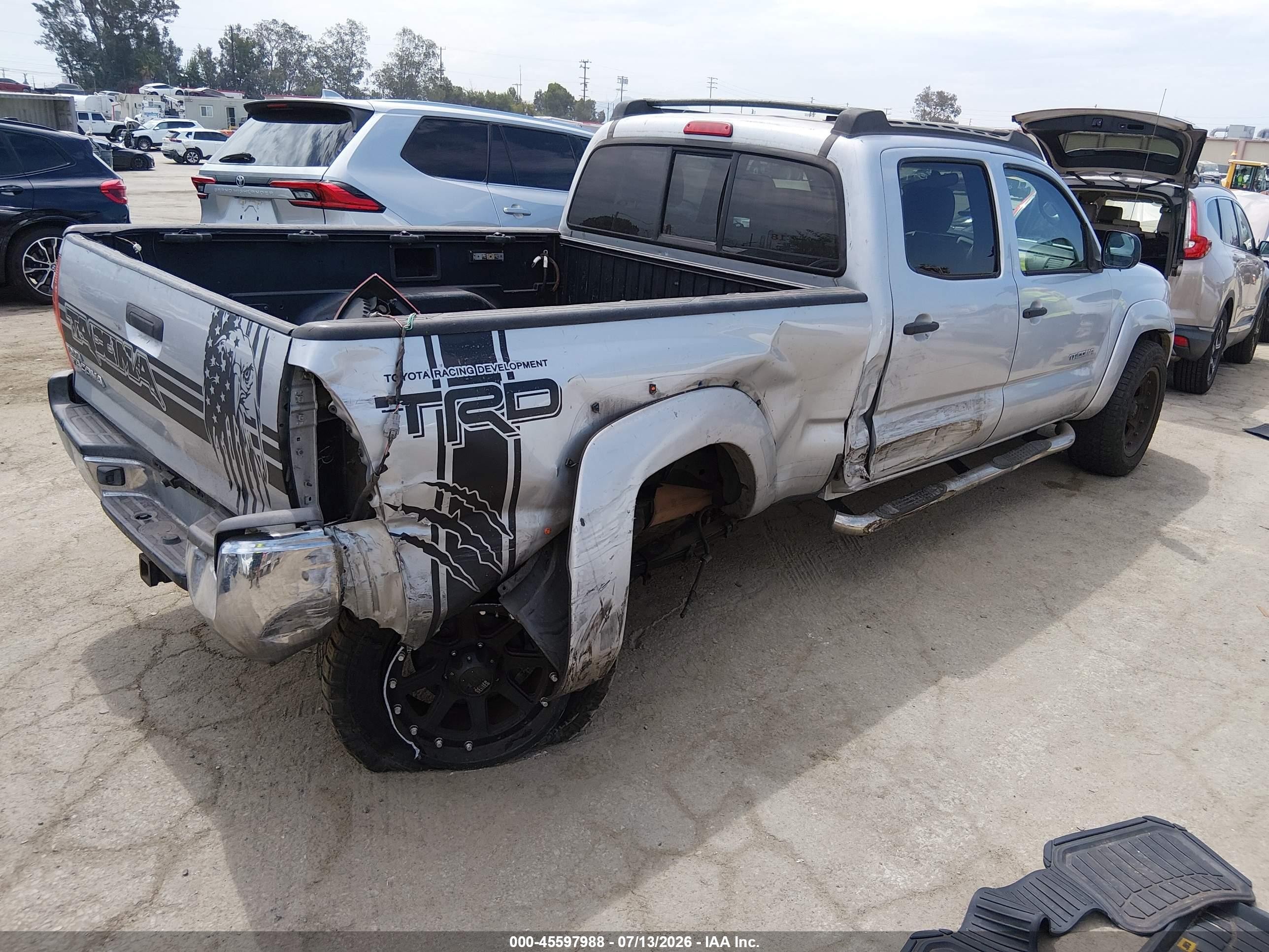 2008 Toyota Tacoma Prerunner V6 Silver vin: 3TMKU72N48M017018