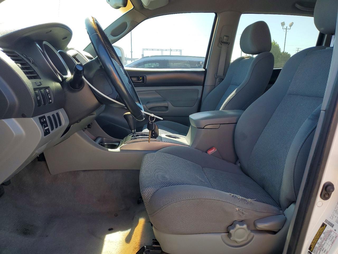 2006 Toyota Tacoma Double Cab Prerunner Long Bed White vin: 3TMKU72N56M007031