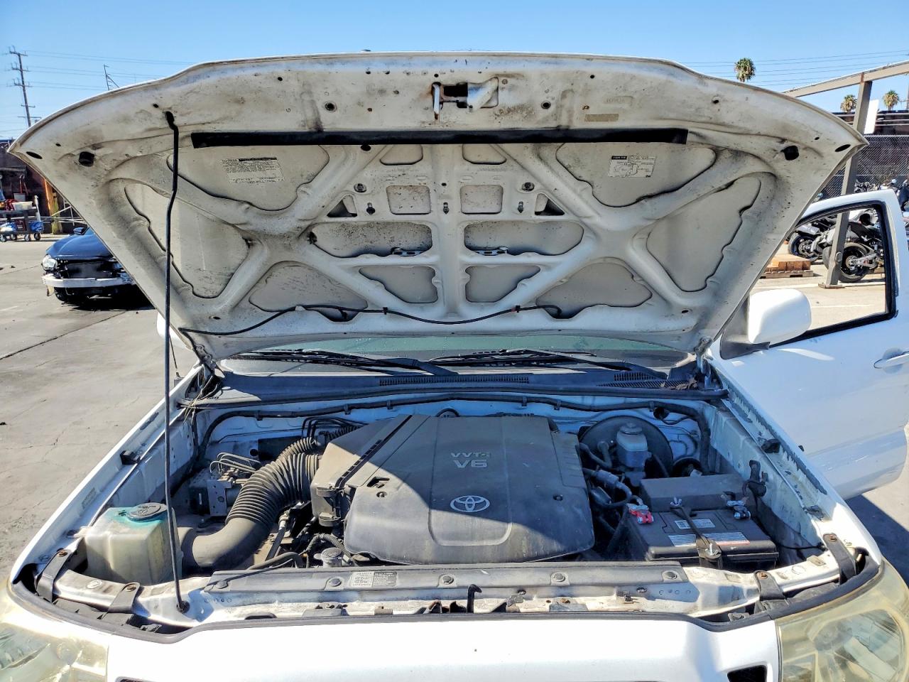 2006 Toyota Tacoma Double Cab Prerunner Long Bed White vin: 3TMKU72N56M007031