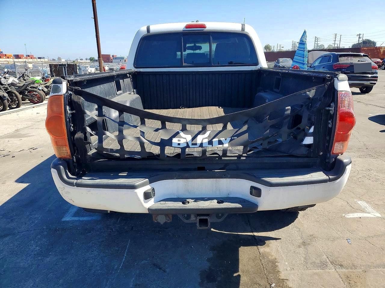 2006 Toyota Tacoma Double Cab Prerunner Long Bed White vin: 3TMKU72N56M007031