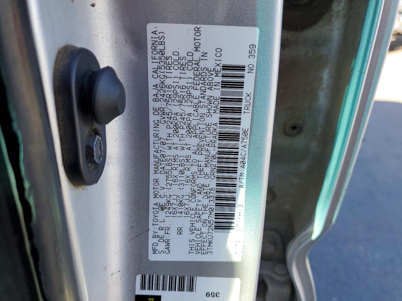 2007 Toyota Tacoma Prerunner V6 Silver vin: 3TMKU72N57M013378
