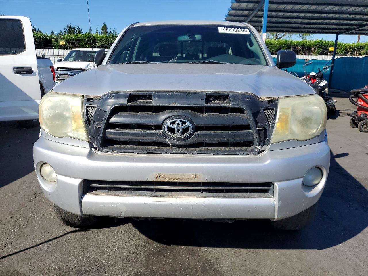 2007 Toyota Tacoma Prerunner V6 Silver vin: 3TMKU72N57M013378