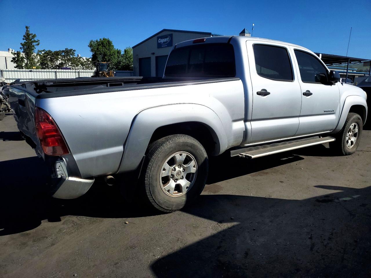 2007 Toyota Tacoma Prerunner V6 Silver vin: 3TMKU72N57M013378