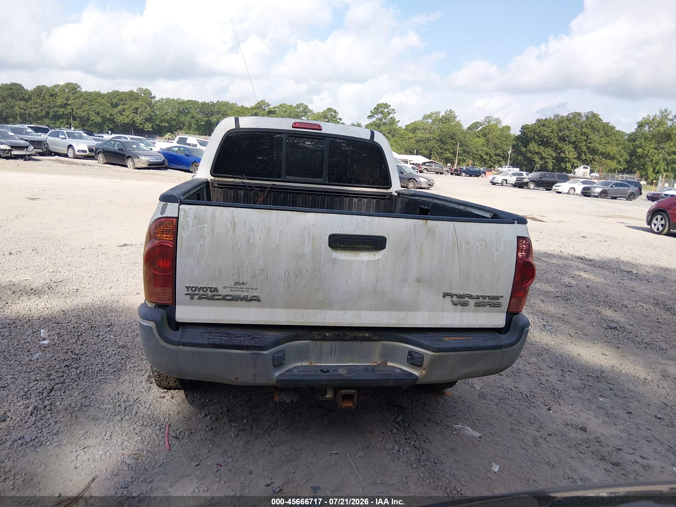 2008 Toyota Tacoma Prerunner V6 White vin: 3TMKU72N58M013768