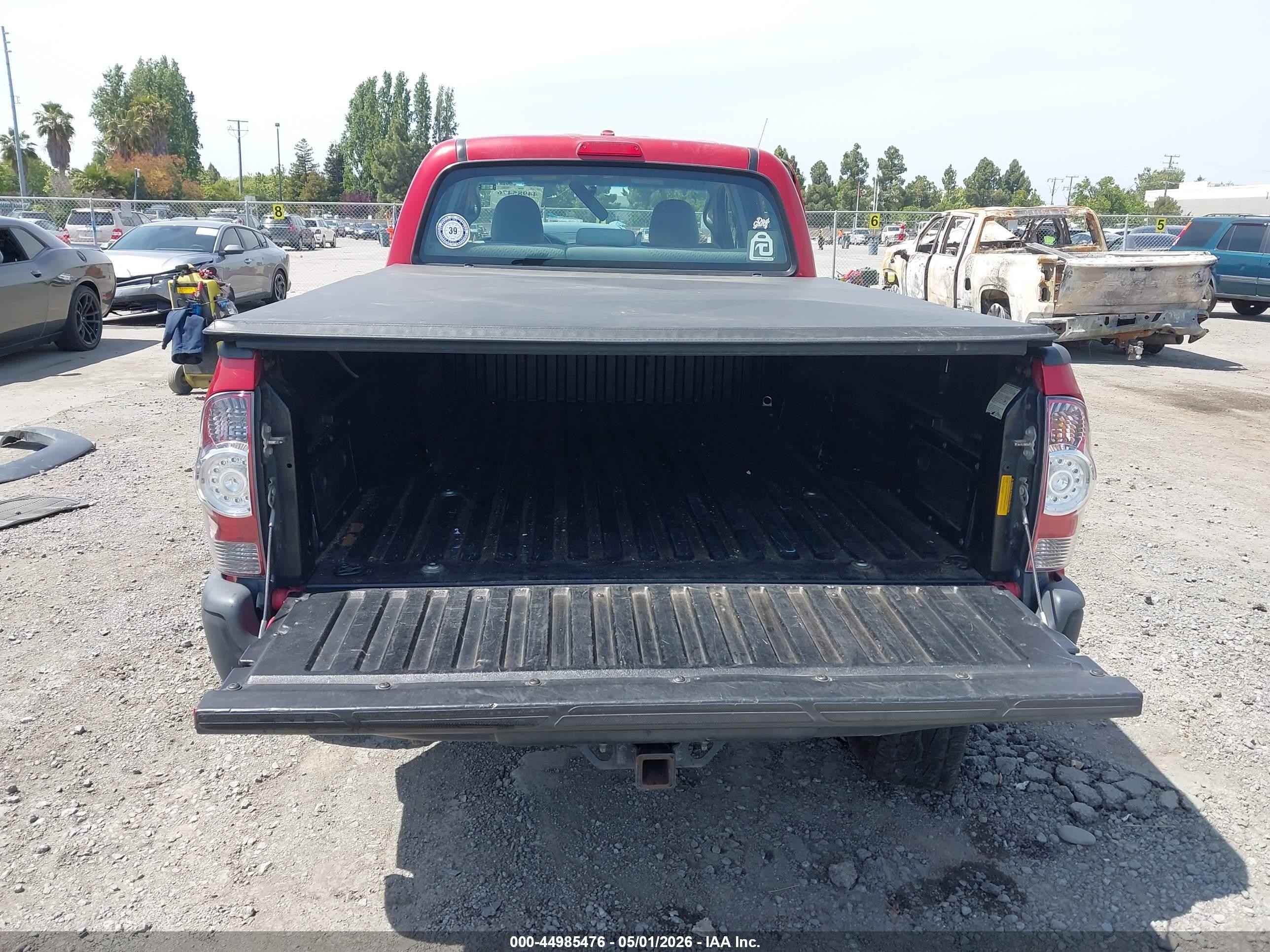 2009 Toyota Tacoma Prerunner V6 Red vin: 3TMKU72N69M020746