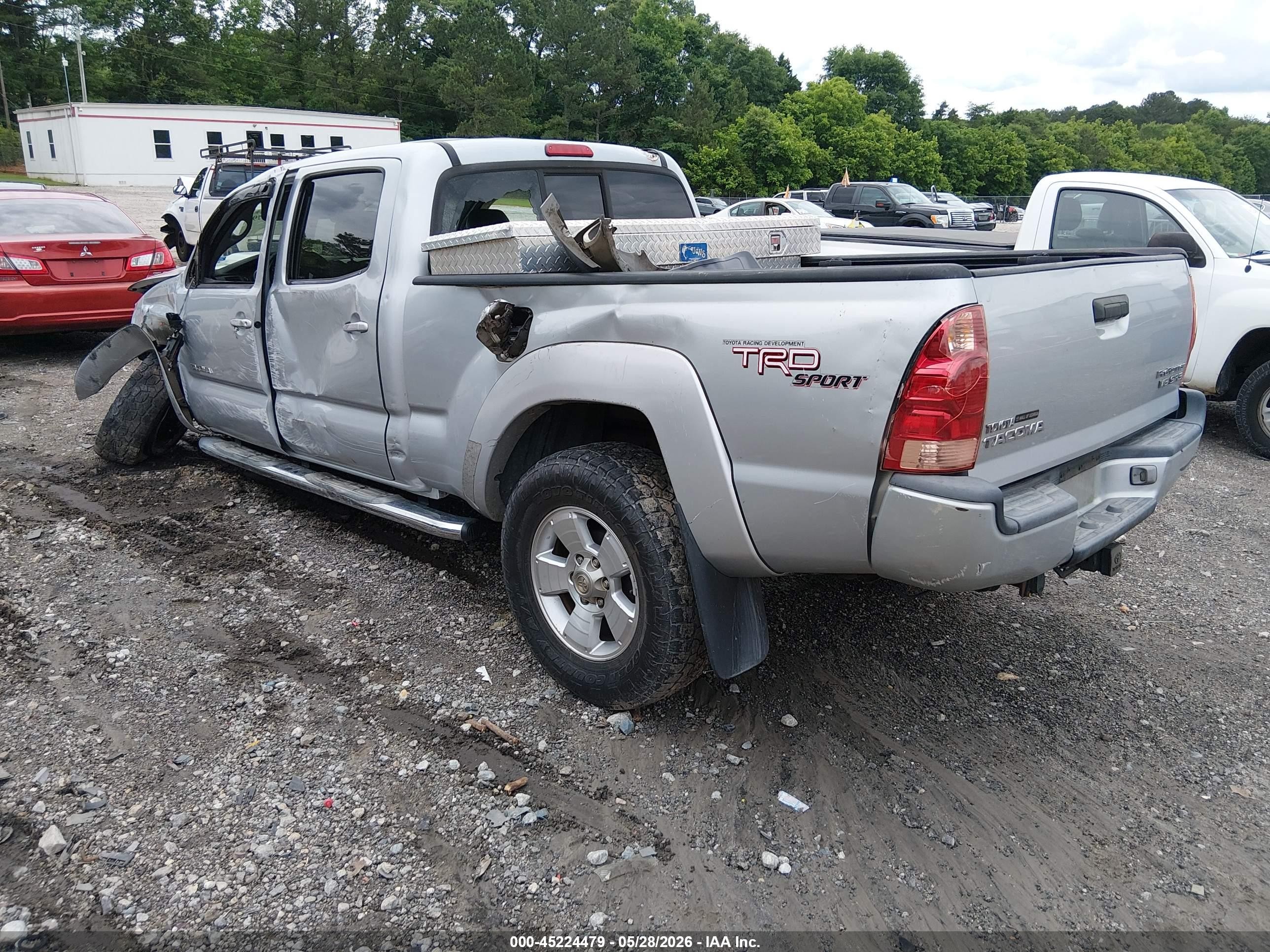 2005 Toyota Tacoma Prerunner V6 Silver vin: 3TMKU72N85M003103