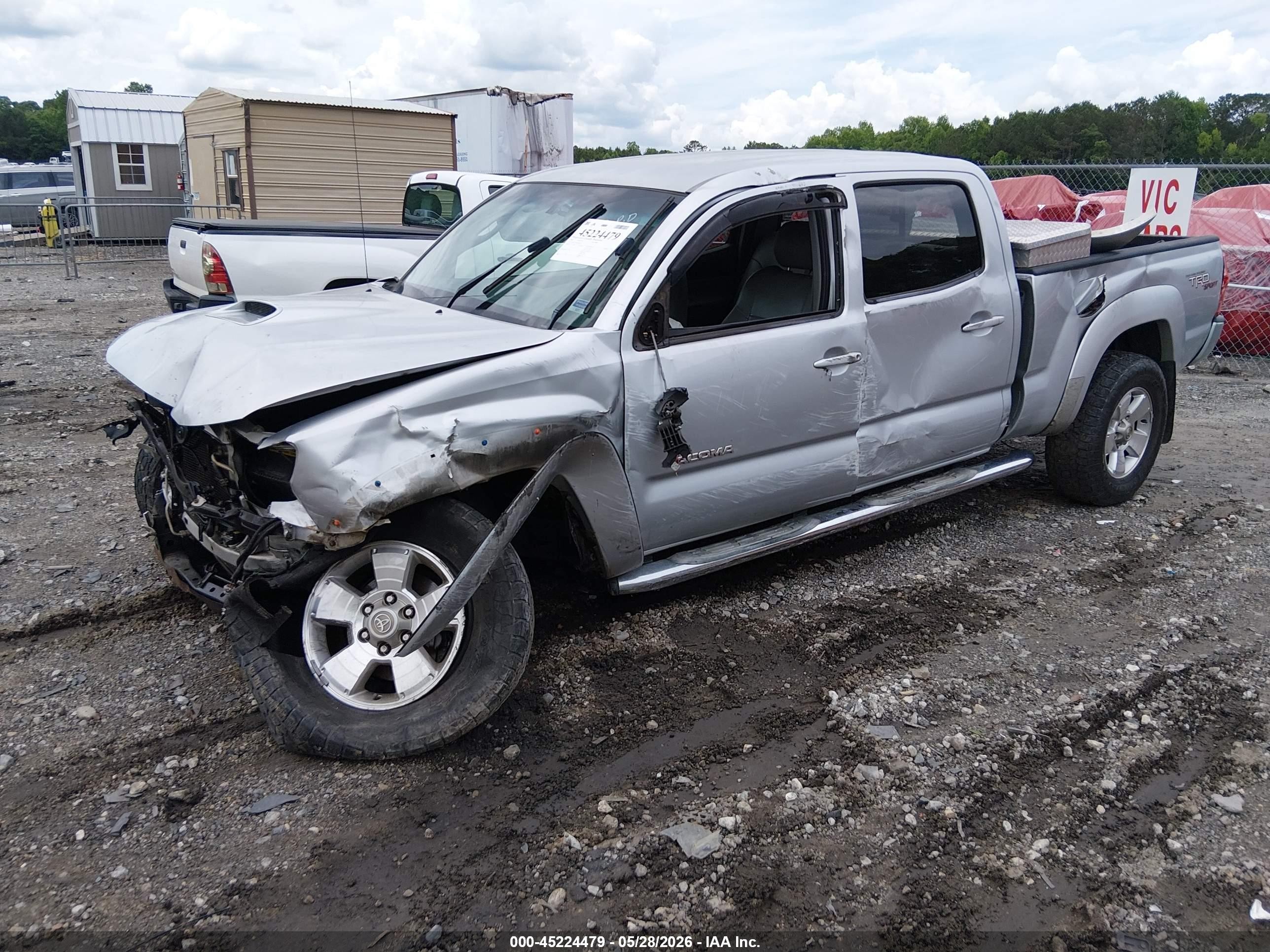2005 Toyota Tacoma Prerunner V6 Silver vin: 3TMKU72N85M003103