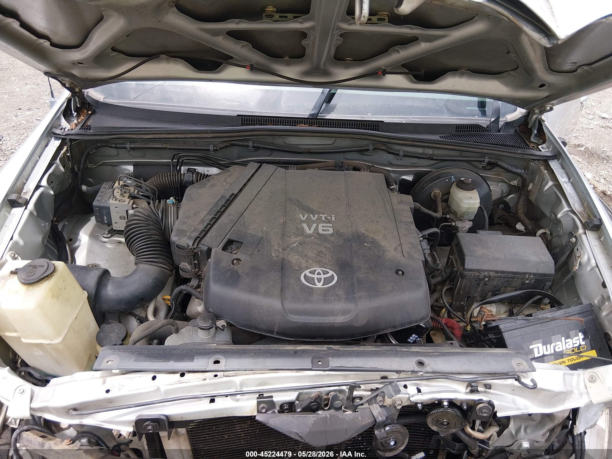 2005 Toyota Tacoma Prerunner V6 Silver vin: 3TMKU72N85M003103