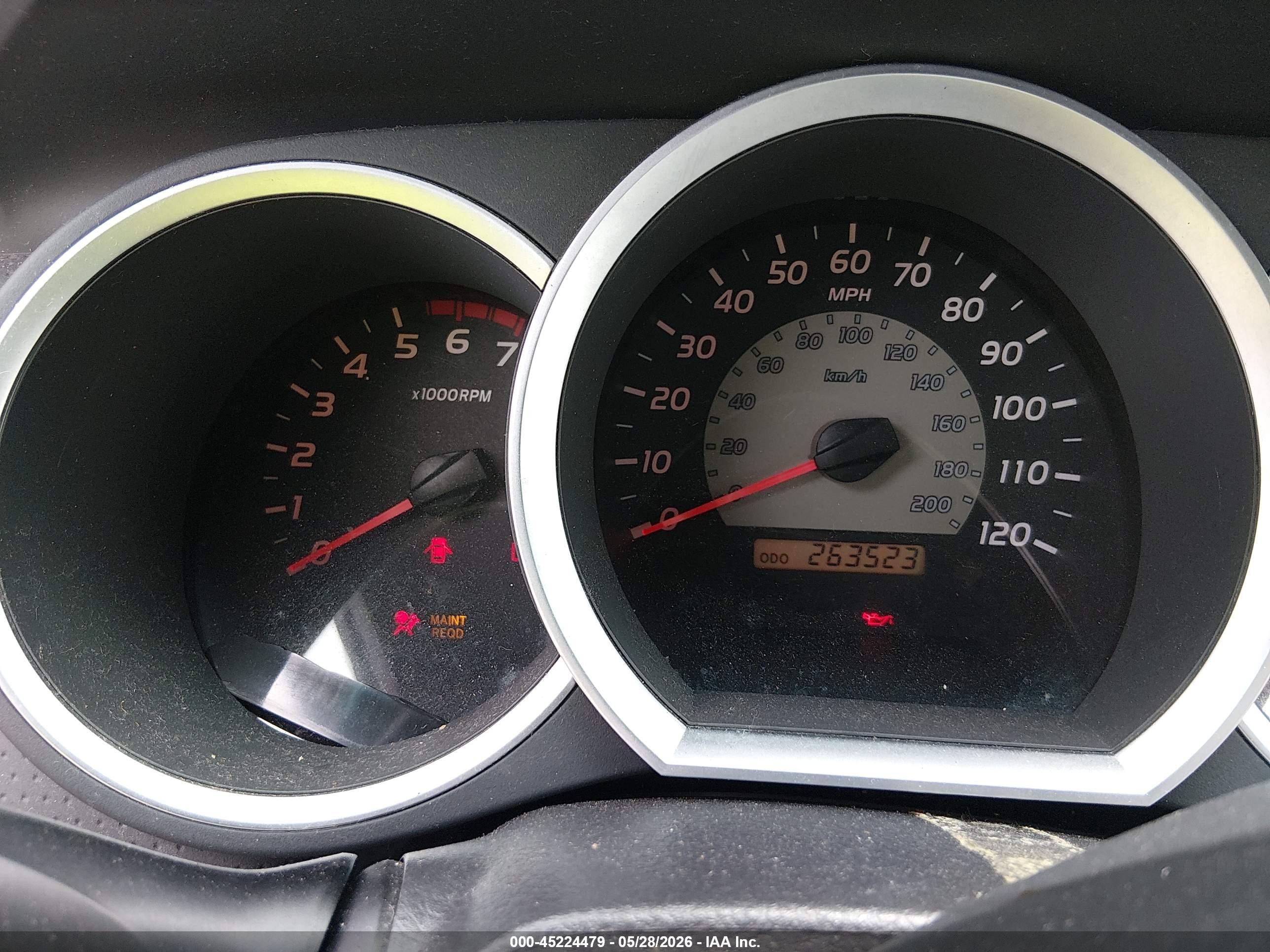 2005 Toyota Tacoma Prerunner V6 Silver vin: 3TMKU72N85M003103