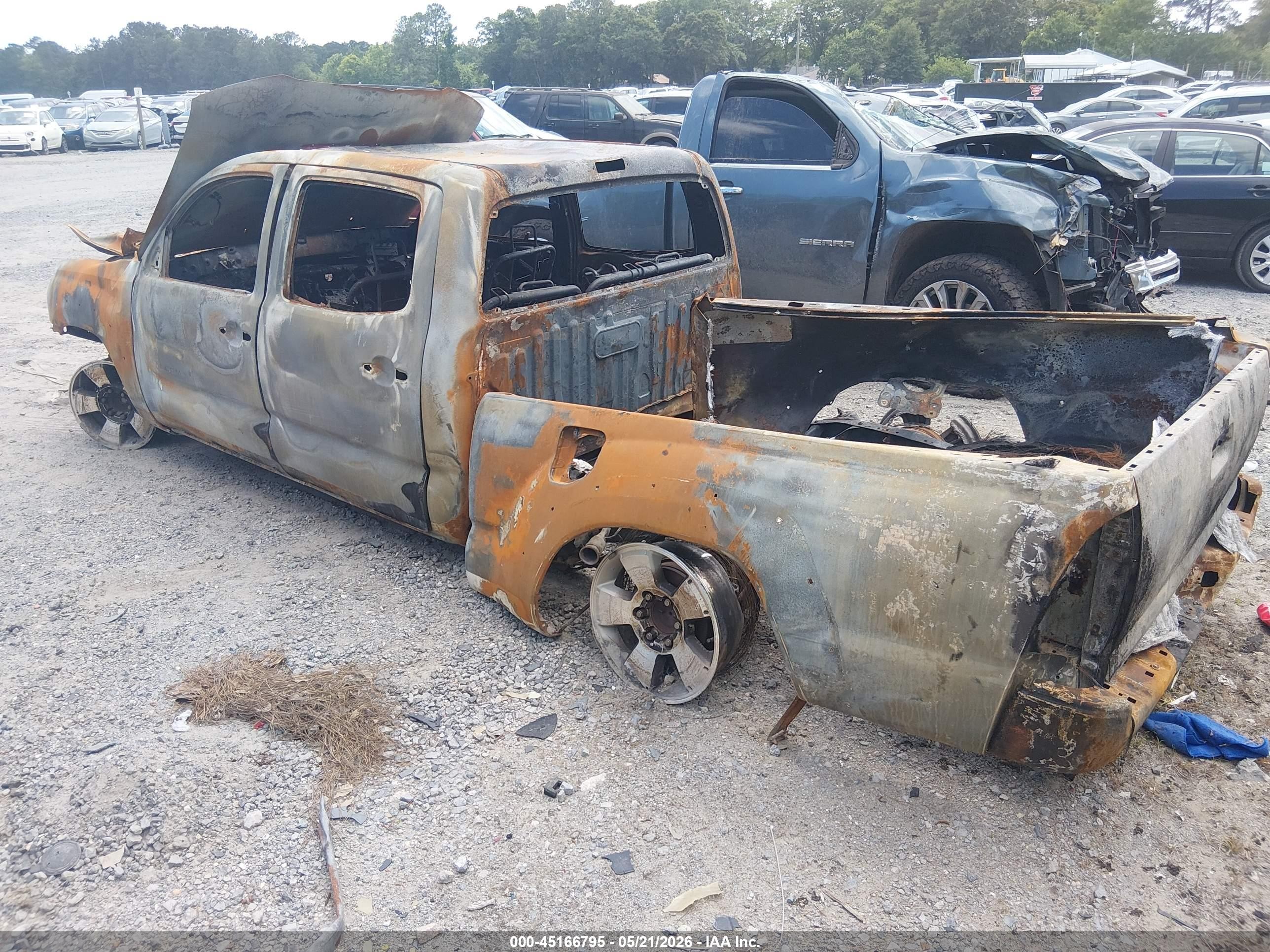 2007 Toyota Tacoma Prerunner V6 vin: 3TMKU72N87M011396