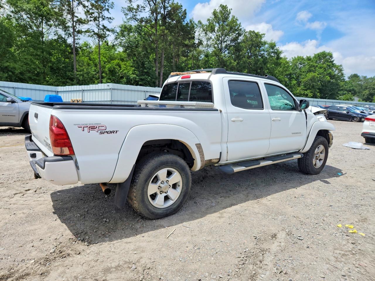 2008 Toyota Tacoma Double Cab Prerunner Long Bed White vin: 3TMKU72N88M013845