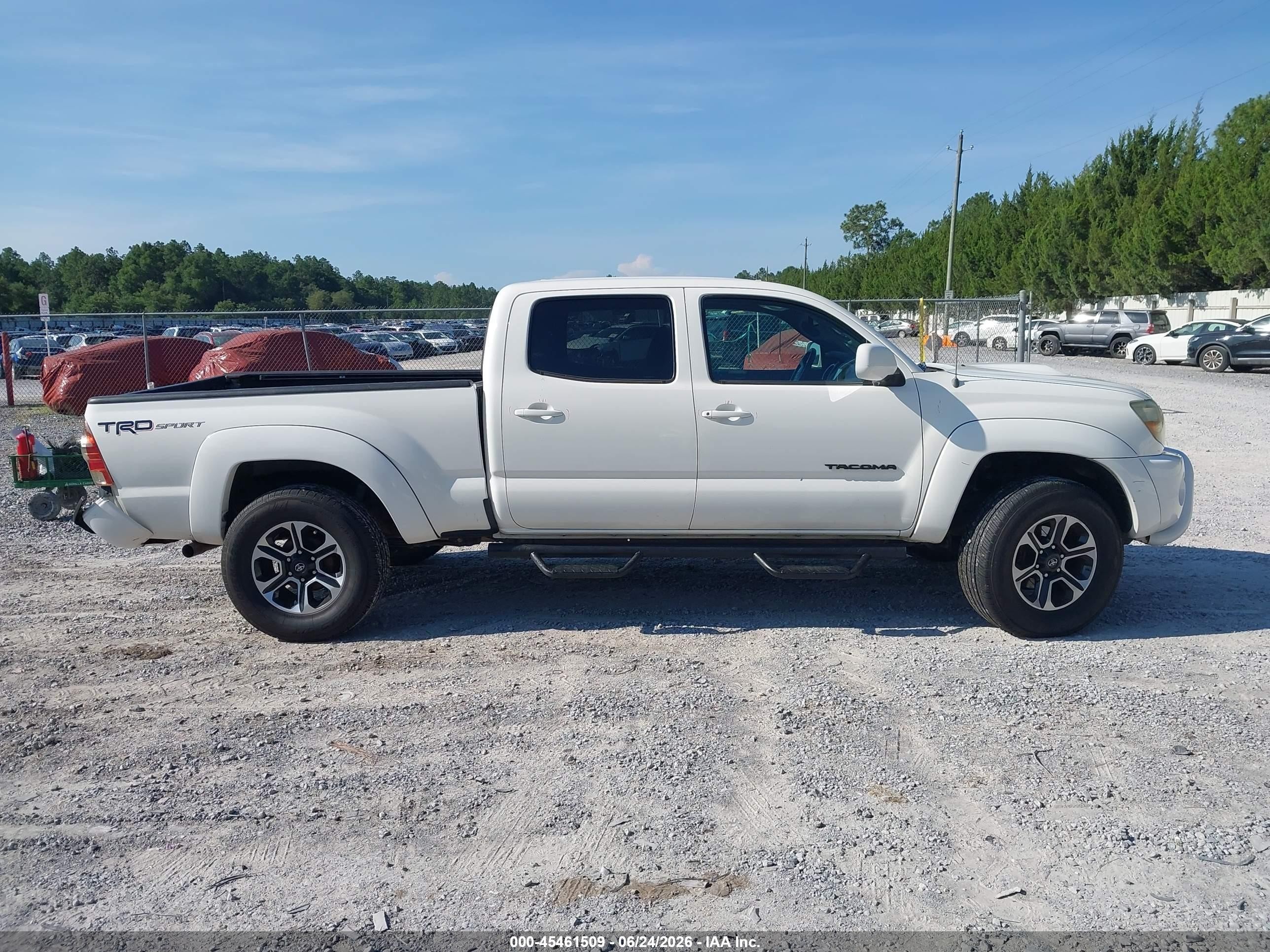 2009 Toyota Tacoma Prerunner V6 White vin: 3TMKU72N89M019937