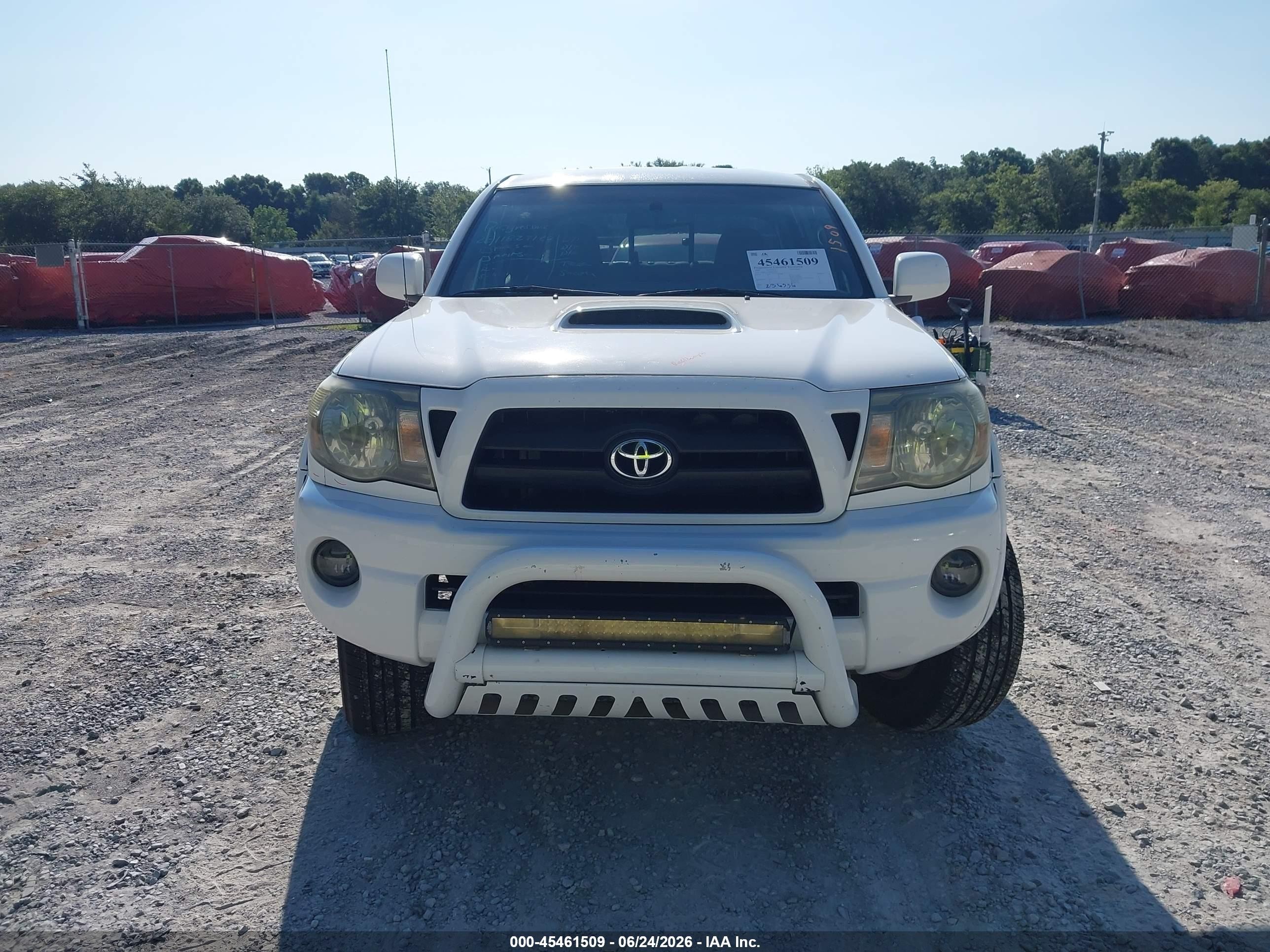 2009 Toyota Tacoma Prerunner V6 White vin: 3TMKU72N89M019937